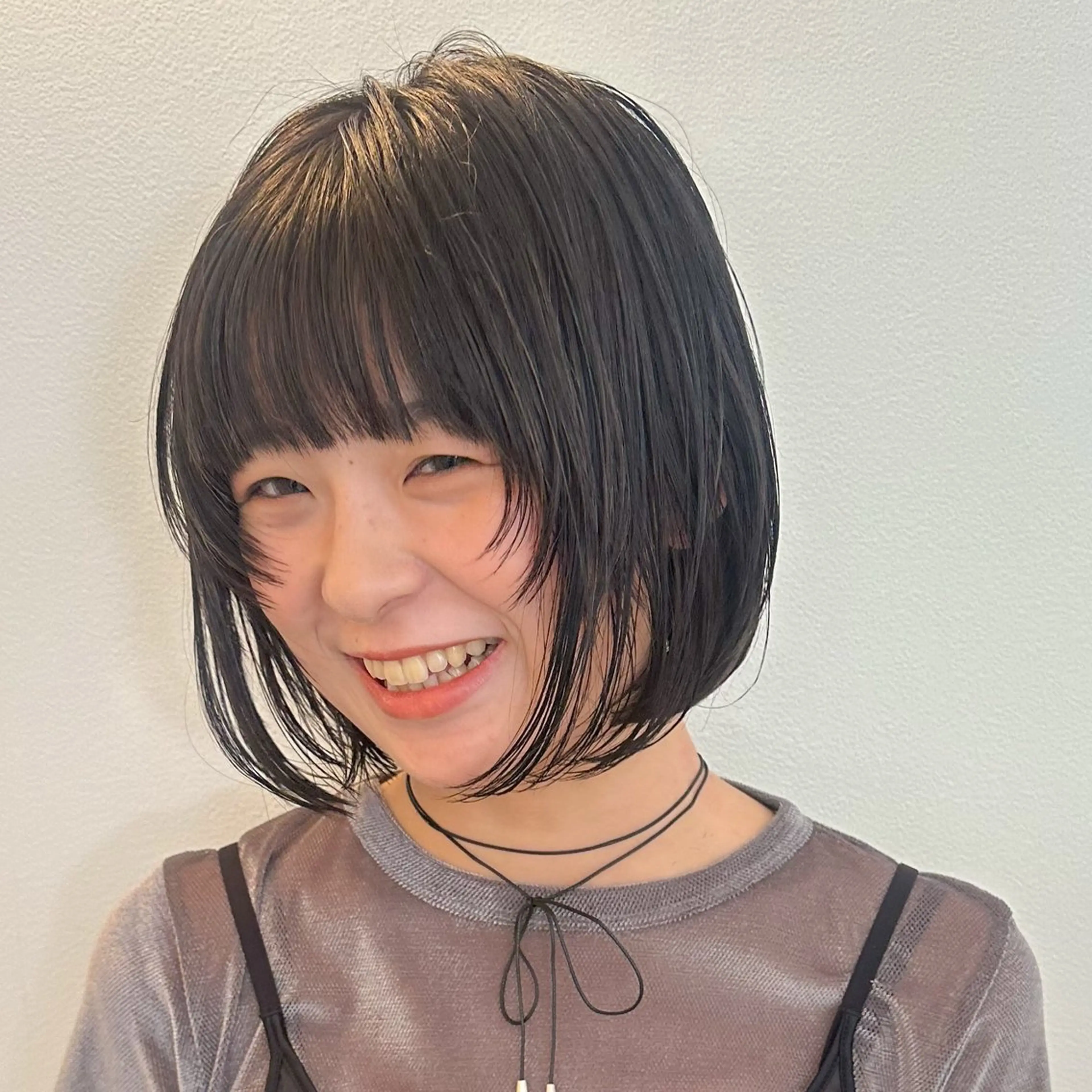 ミディアム ANY mikuのヘアスタイル