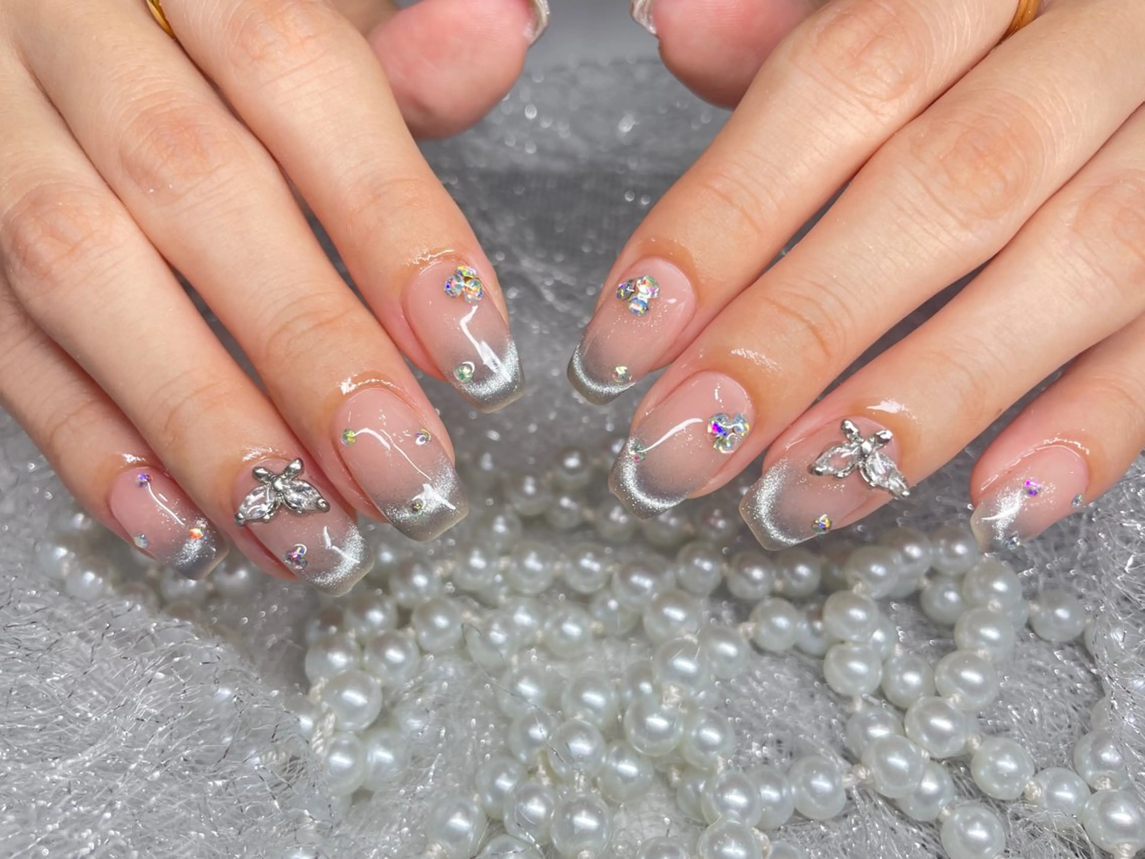 ネイル 長さ出し フットネイル フレンチネイル ジェルネイル ガラスフレンチ More Glam渋谷店のネイルデザイン