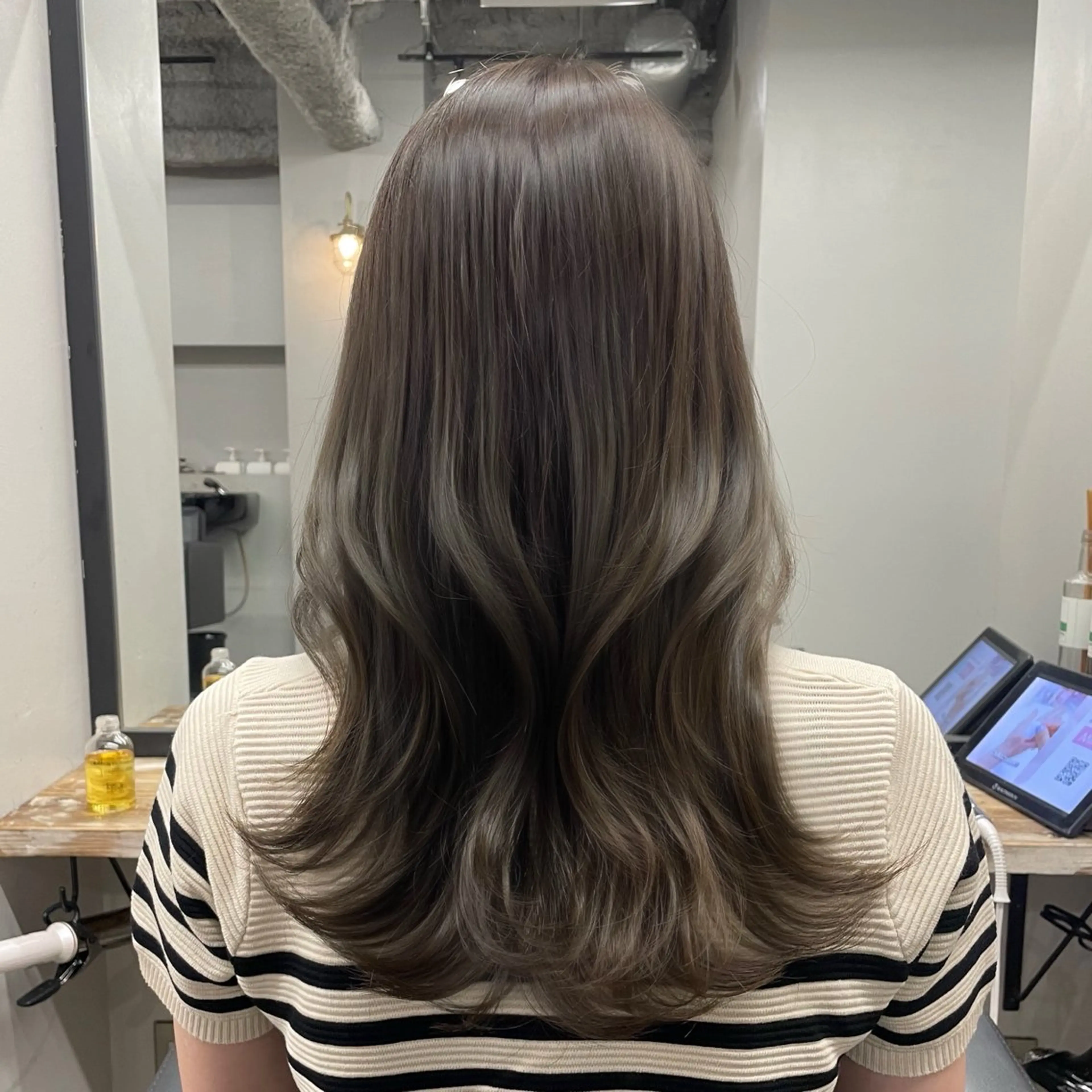 ロング カラー 新宿/韓国ヘア/ 髪質改善ストレートのヘアスタイル