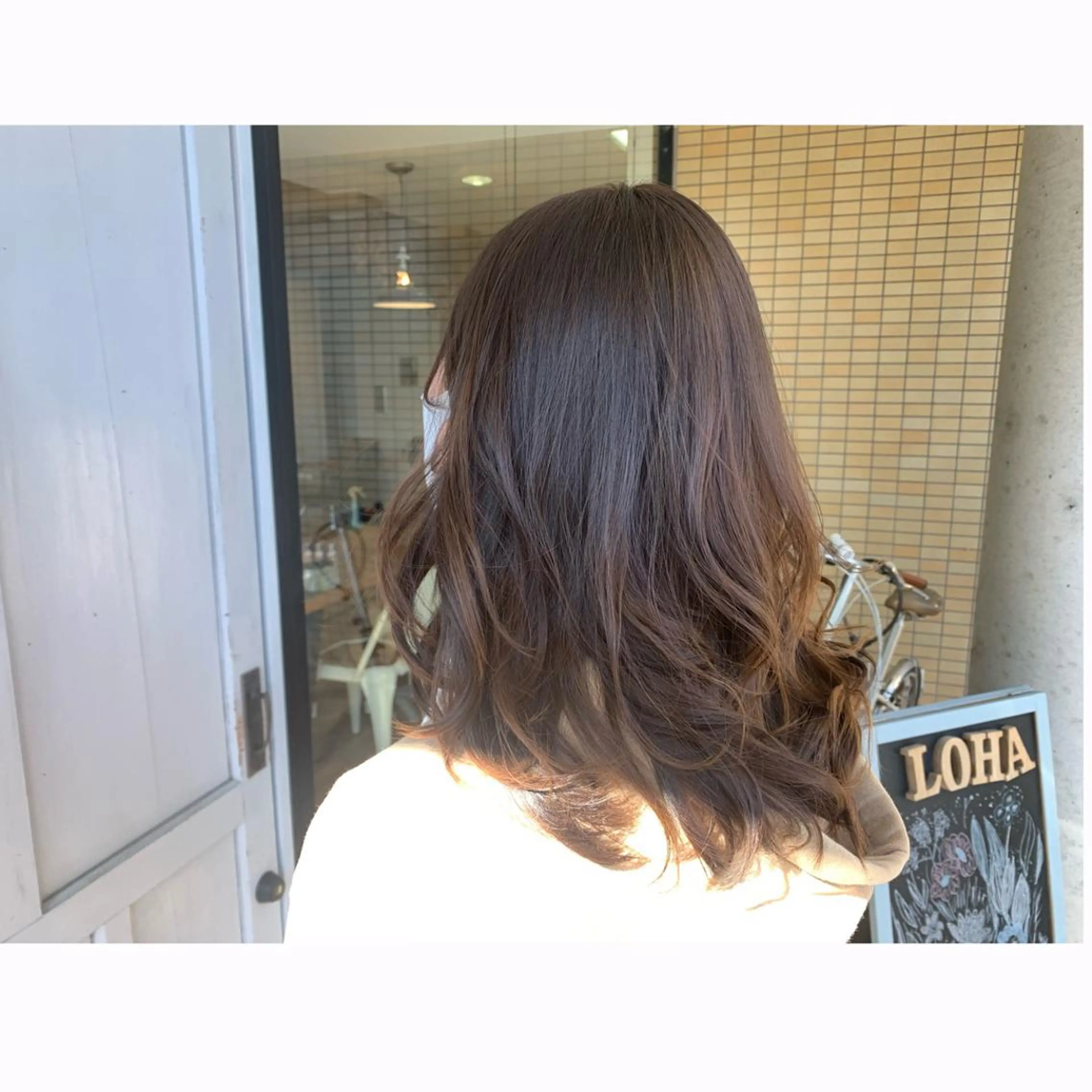 セミロング カラー アッシュ アッシュブラウン ブラウンカラー ヘアカラー トリートメント ツキダテ ユイのヘアスタイル