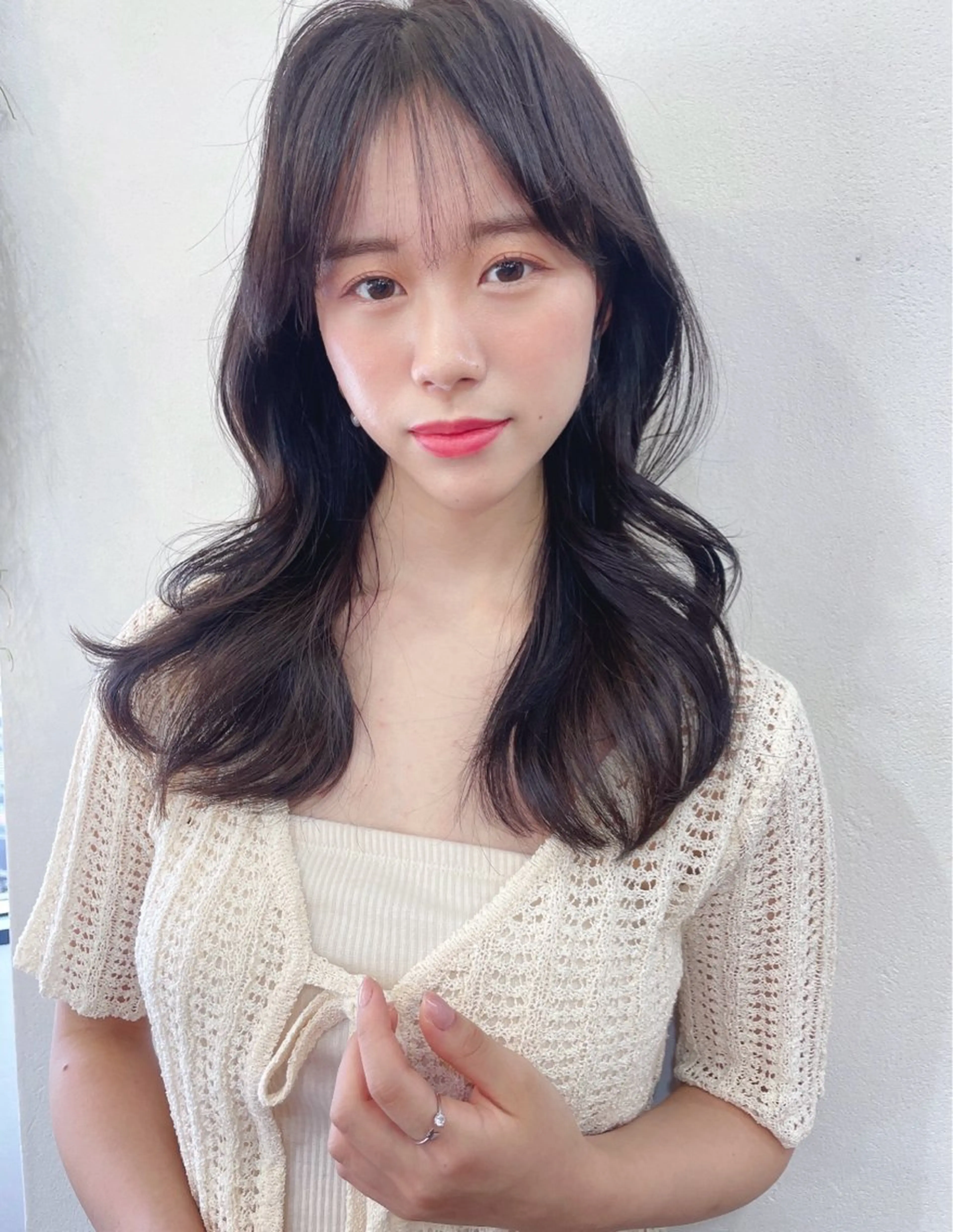 ロング カラー 韓国風ヘア レイヤーカット、 大人可愛い　中村美羅のヘアスタイル