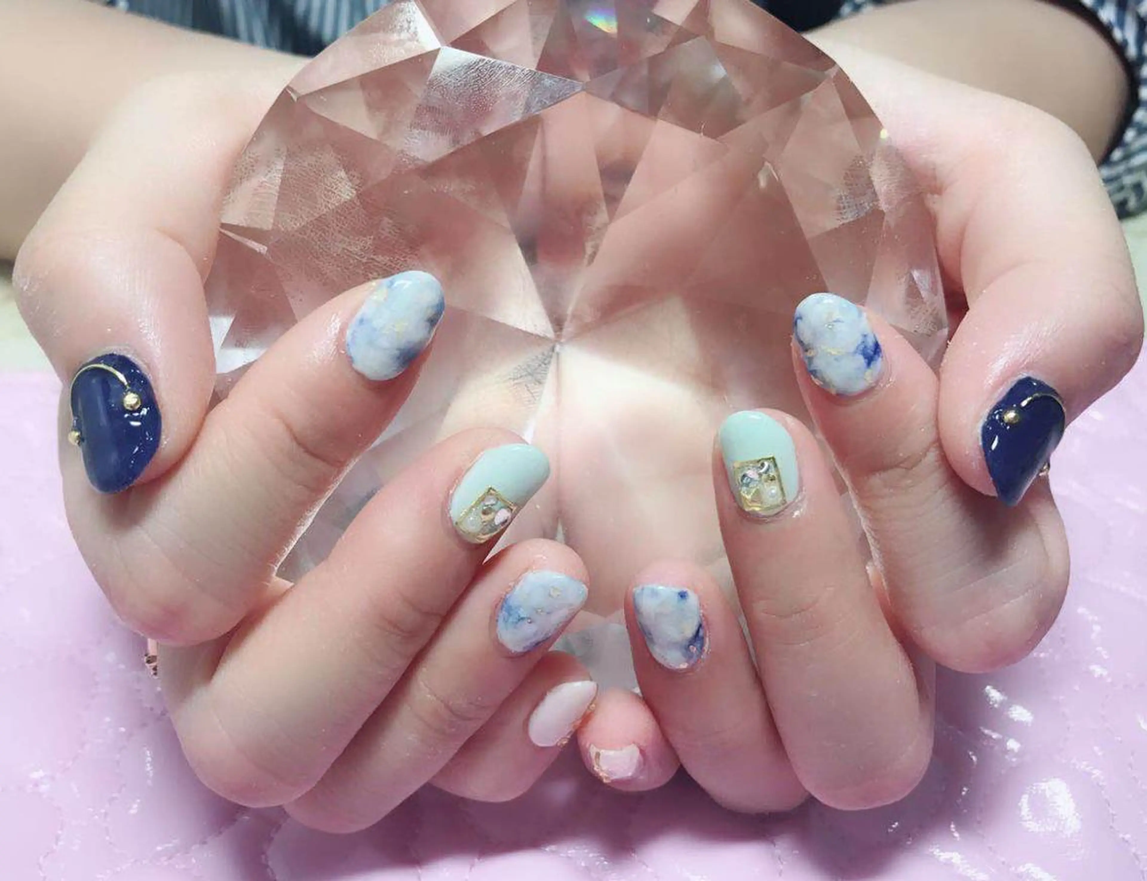 ネイル マツエク・マツパ AB マツエクネイルサロンのネイルデザイン