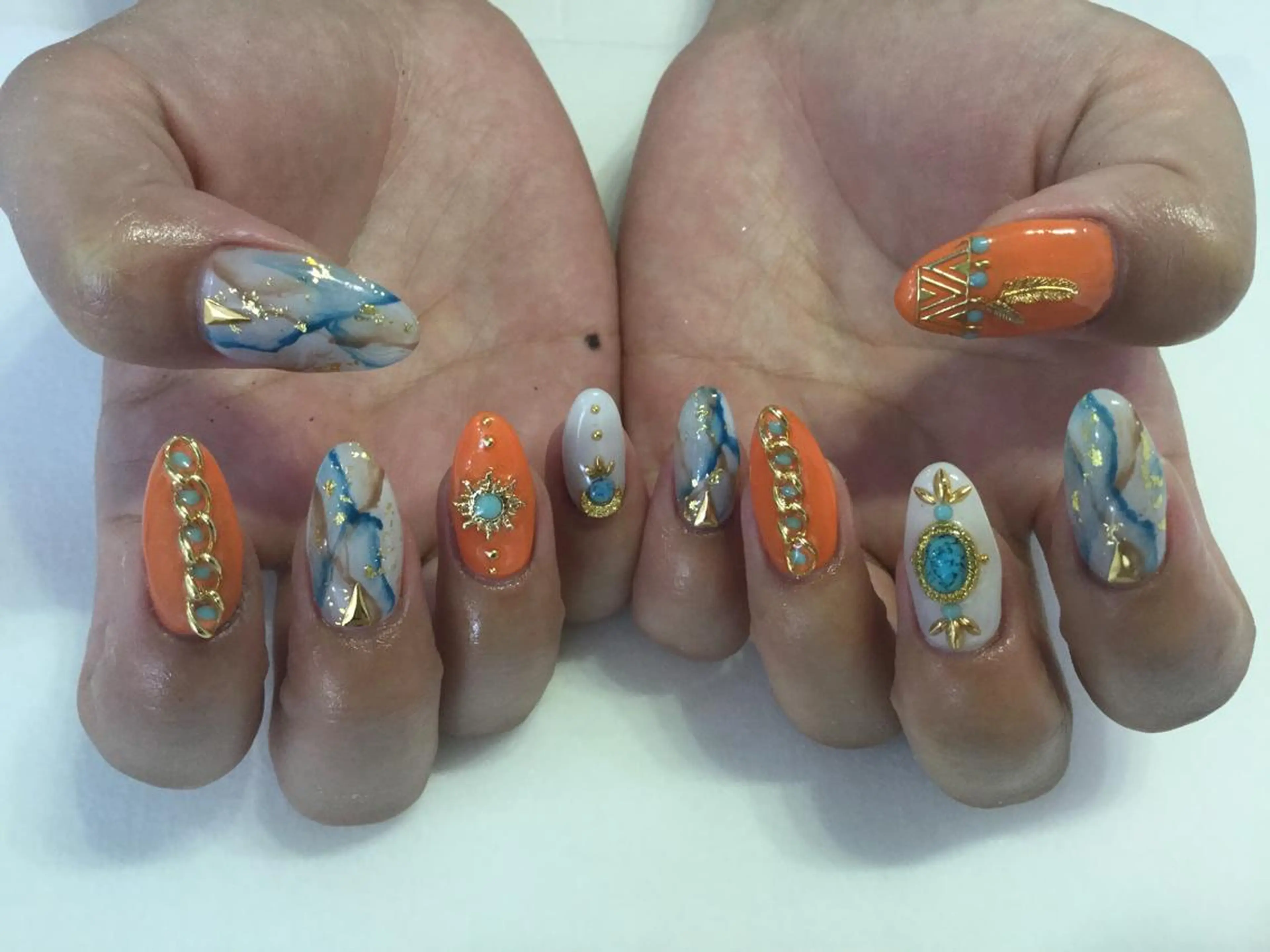 ネイル ハンドネイル 💎🐰 saki. m 🐰💎のネイルデザイン