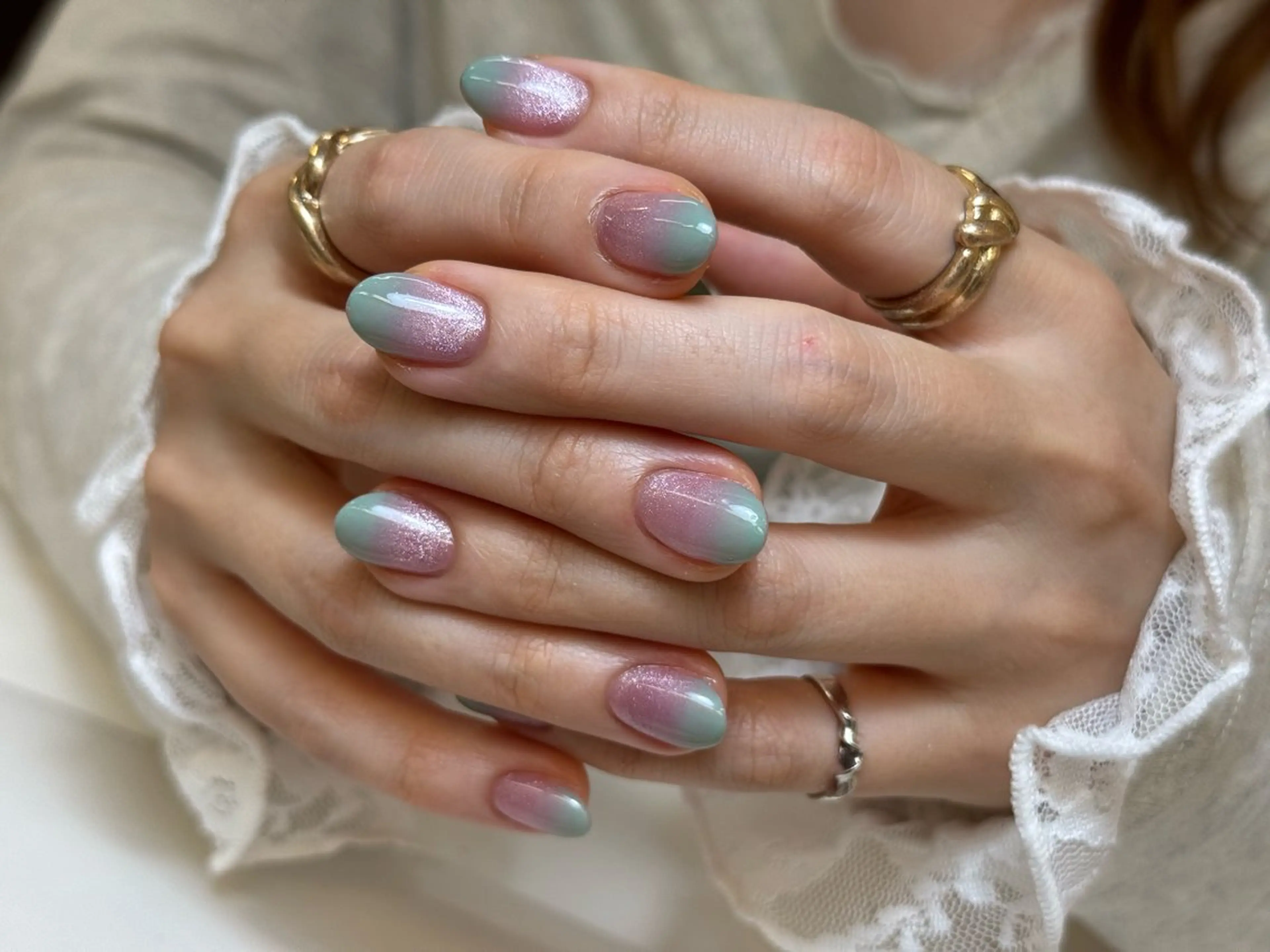ネイル チークネイル フレンチネイル 韓国ネイル マグネットネイル 持ち込み ハンドネイル Hi nail🎀 池袋kozueのネイルデザイン
