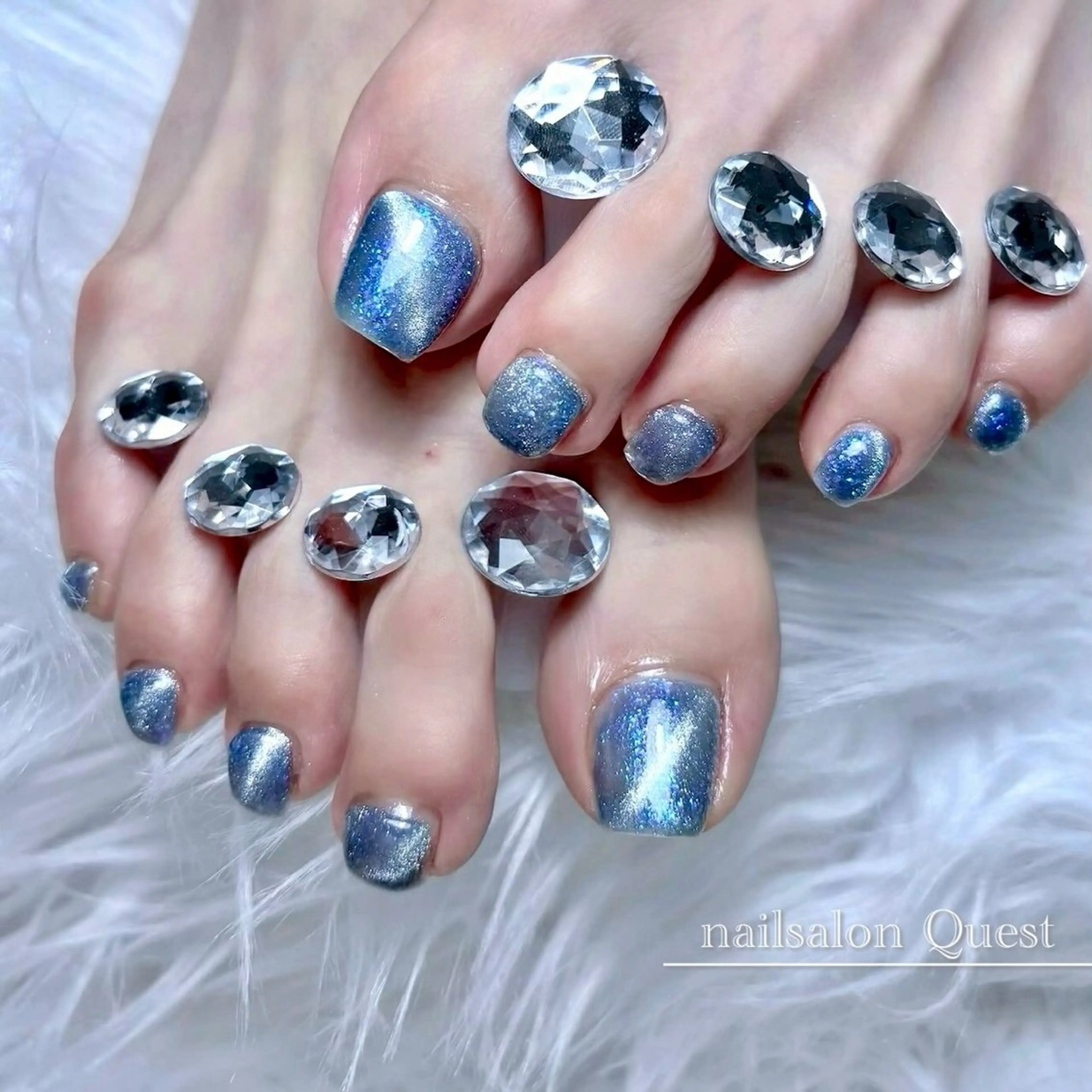 ネイル フラッシュネイル フットネイル キラキラネイル マグネットネイル ワンカラーネイル nailsalon Questのネイルデザイン