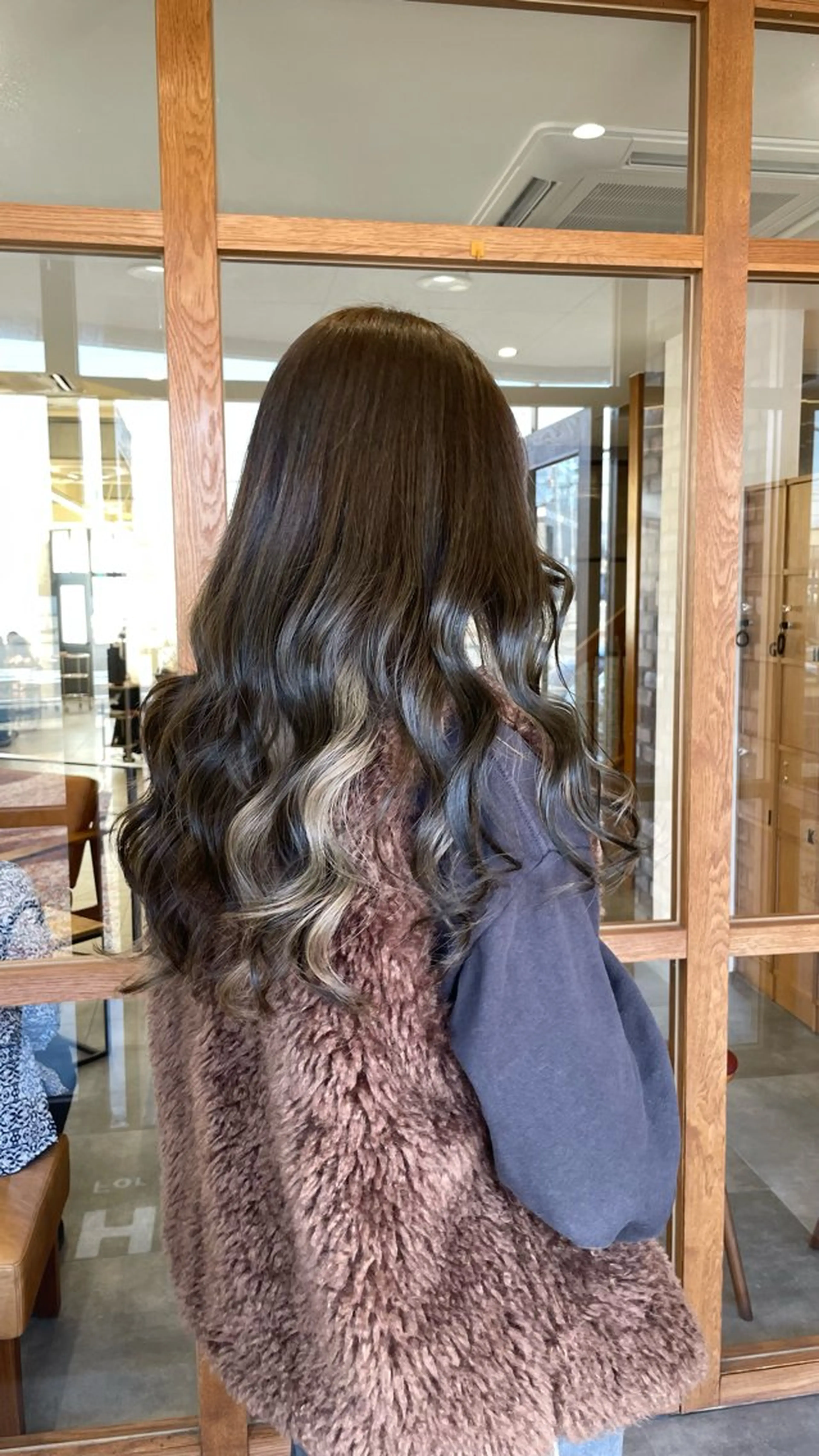 ロング カット ヘアカラー トリートメント 澤田 真凛のヘアスタイル