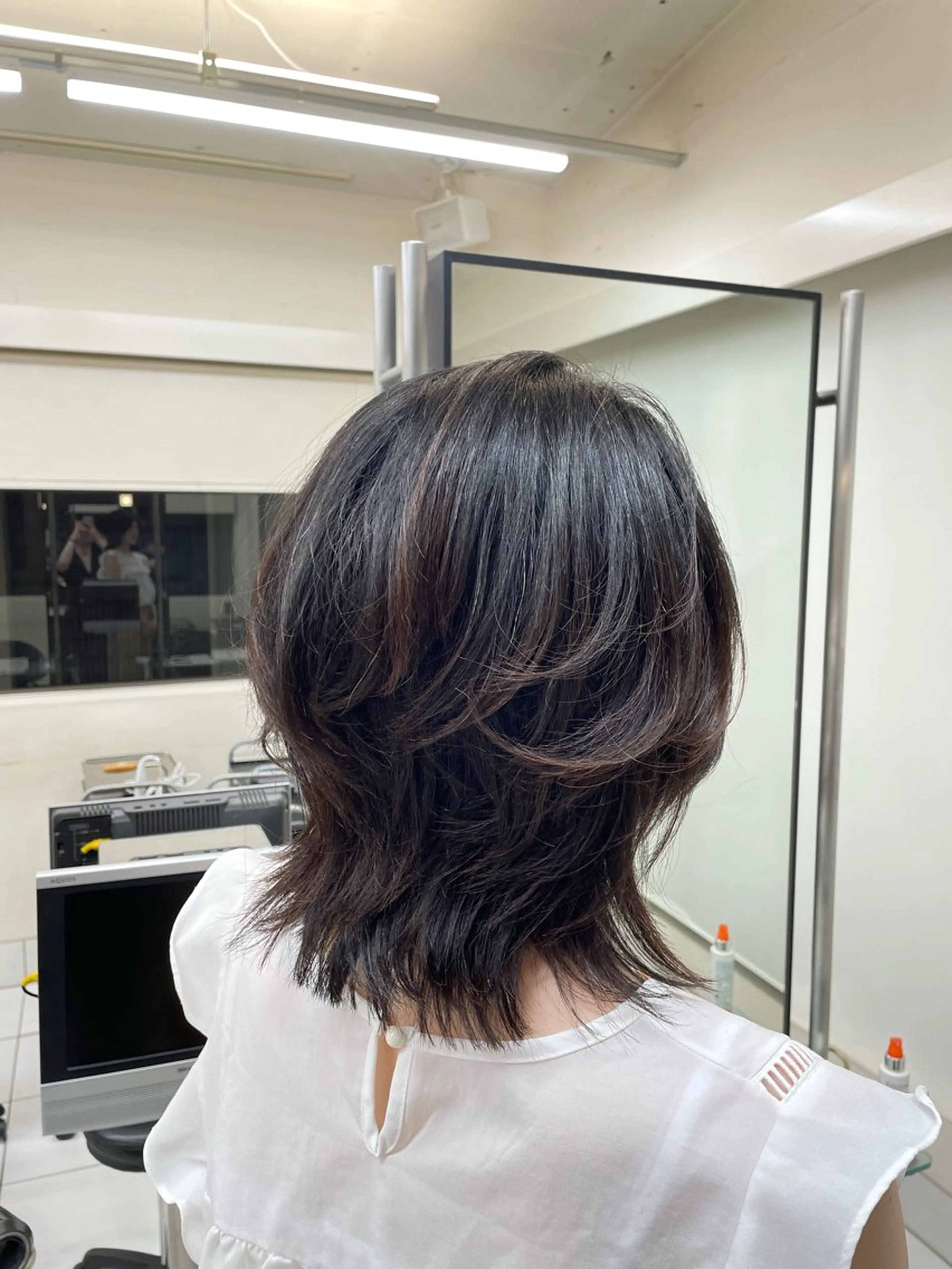 ミディアム ハイレイヤー レイヤーカット ウルフカット ウルフレイヤー カット ヘッドスパ 大山 真衣のヘアスタイル