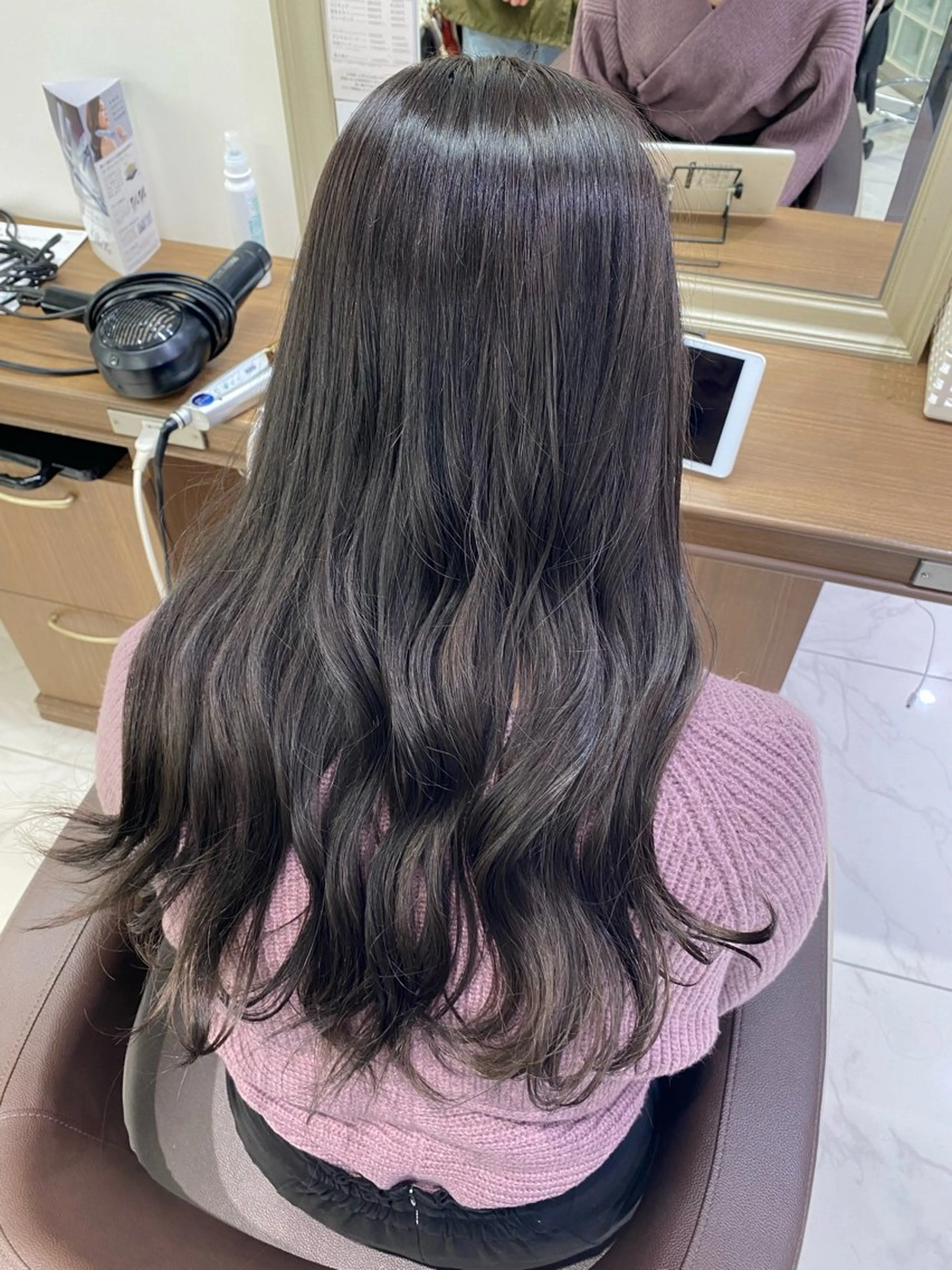 ロング カラー グレージュ ヘアカラー トリートメント ハードパーマ Rico💜のヘアスタイル