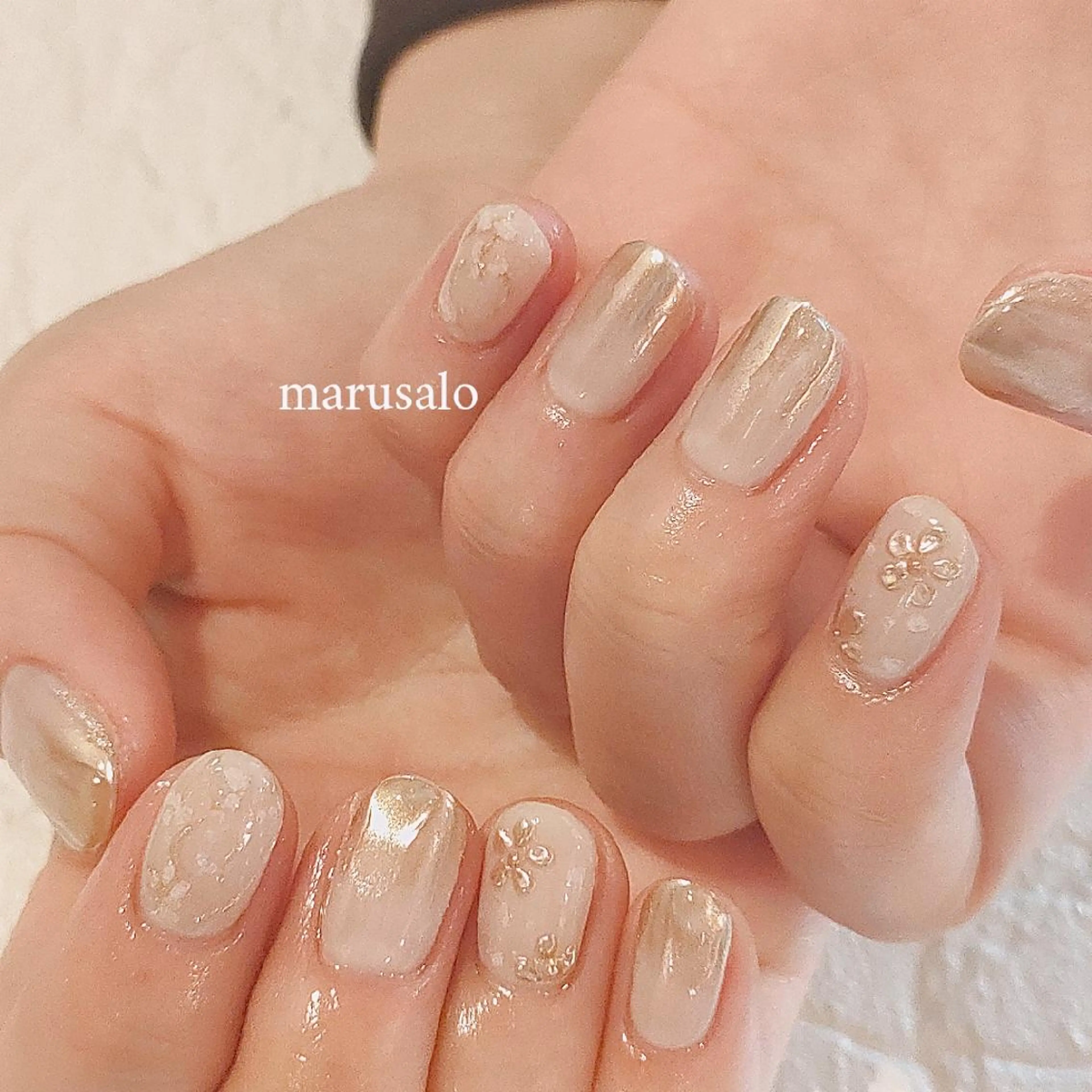 ネイル フラワーネイル グラデーション ミラーネイル ブライダルネイル ホワイト ハンドネイル marusalo nailのネイルデザイン