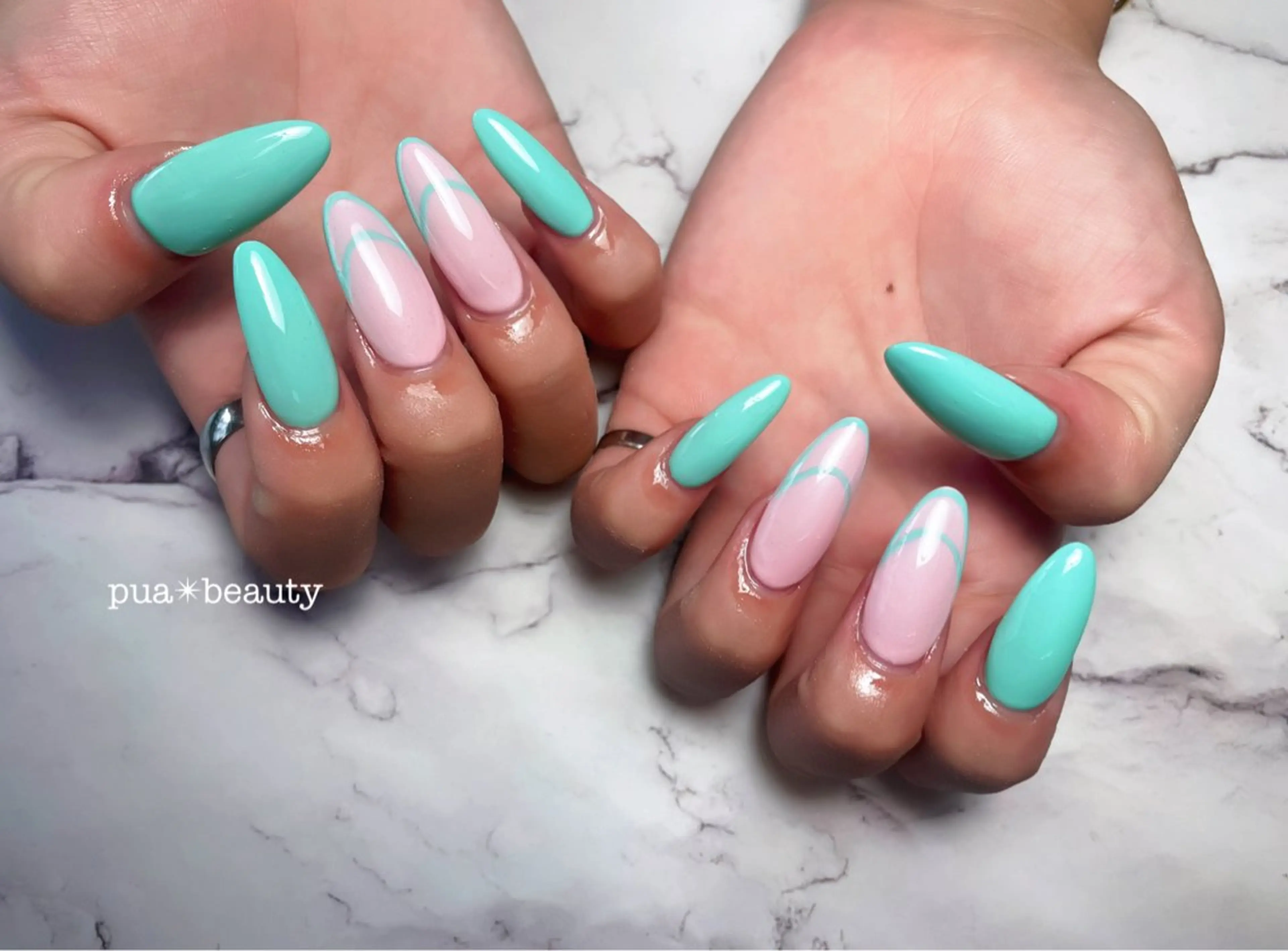 ネイル 菅野 愛花のネイルデザイン