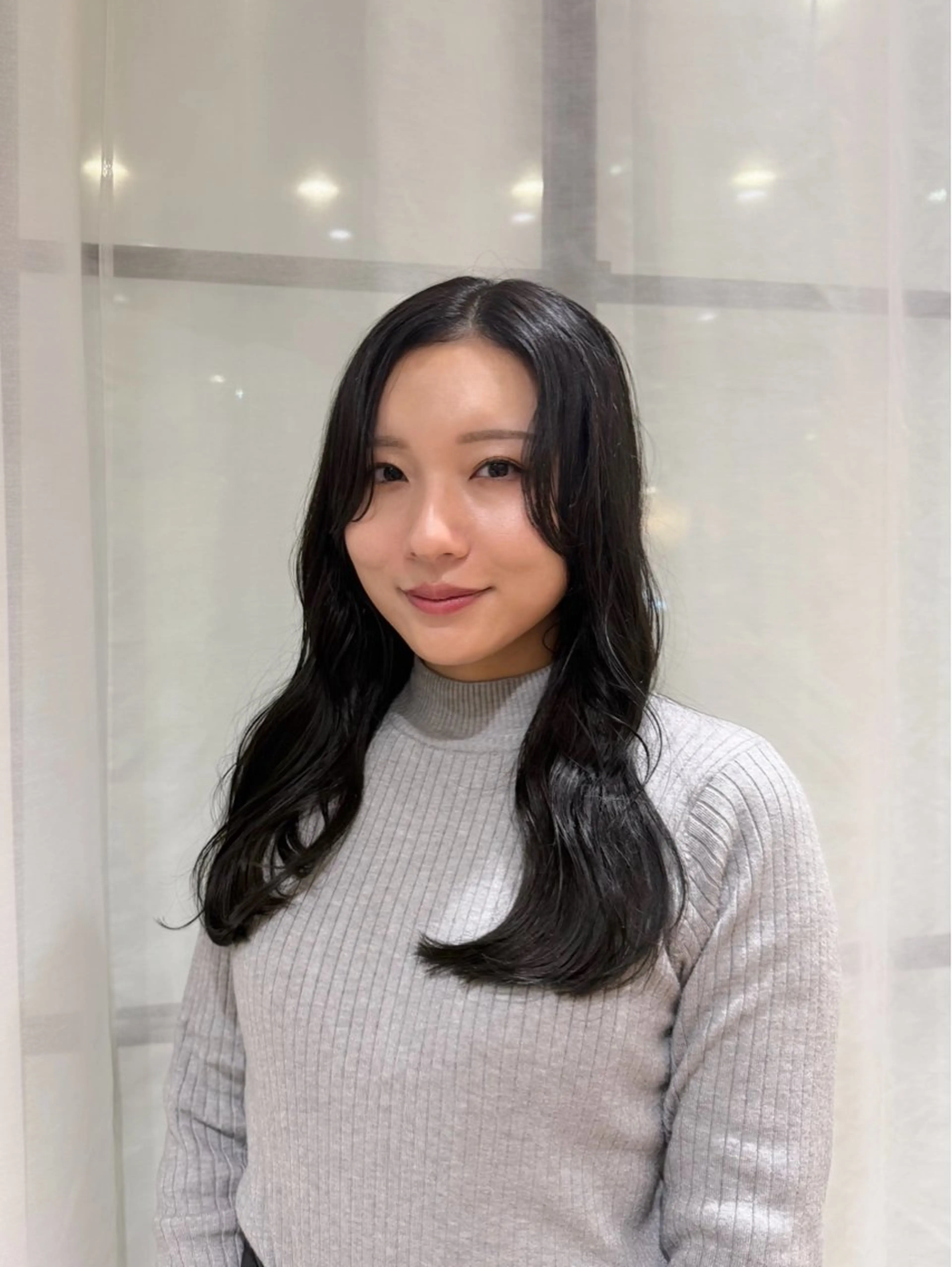 ロング カラー アッシュ アッシュグレー アッシュグレージュ グレージュ 顔まわりレイヤー カット nana/ボブ/ レイヤー/梅田のヘアスタイル