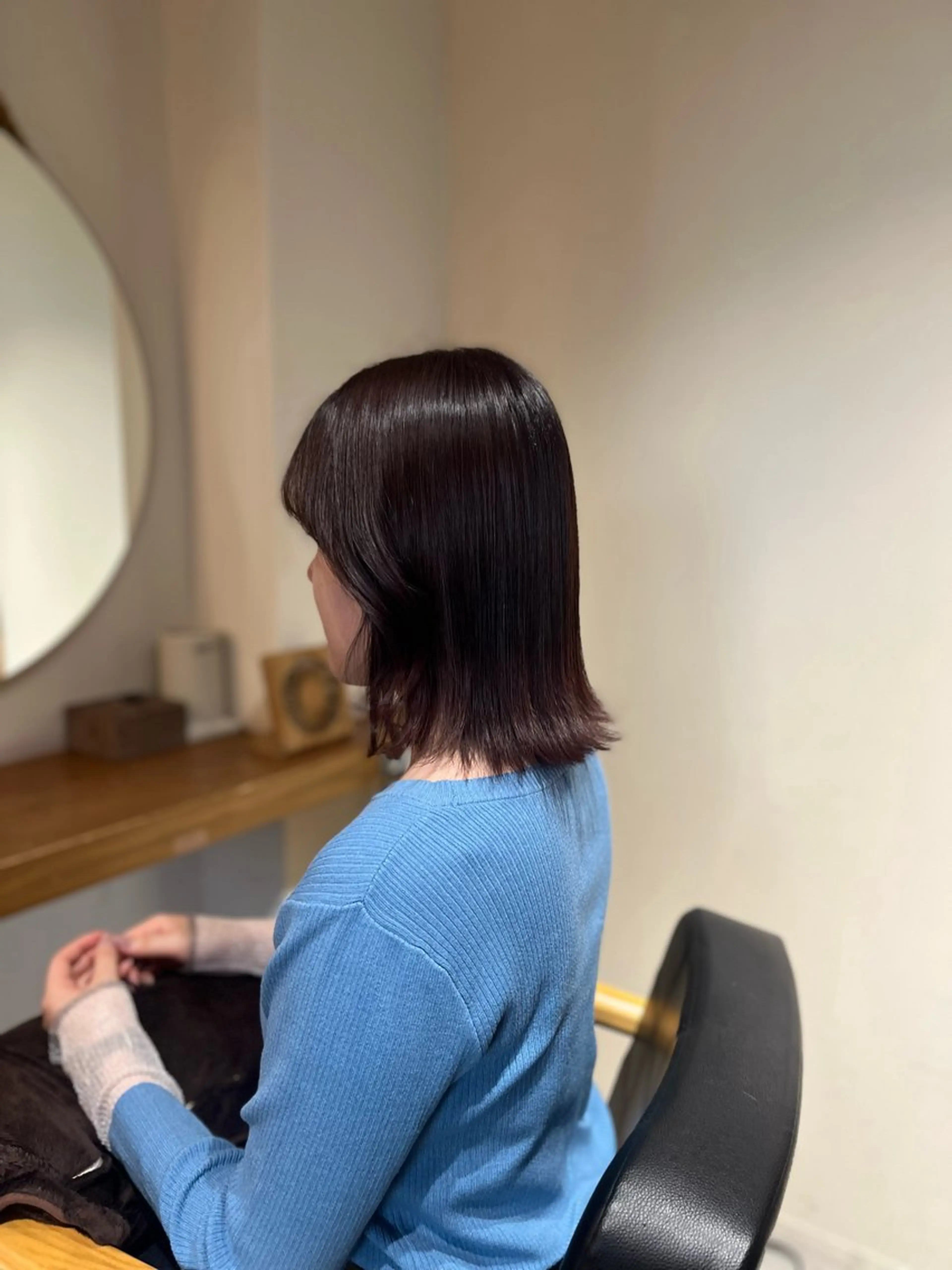 ミディアム 塩川ももこ/ 自然な縮毛矯正のヘアスタイル