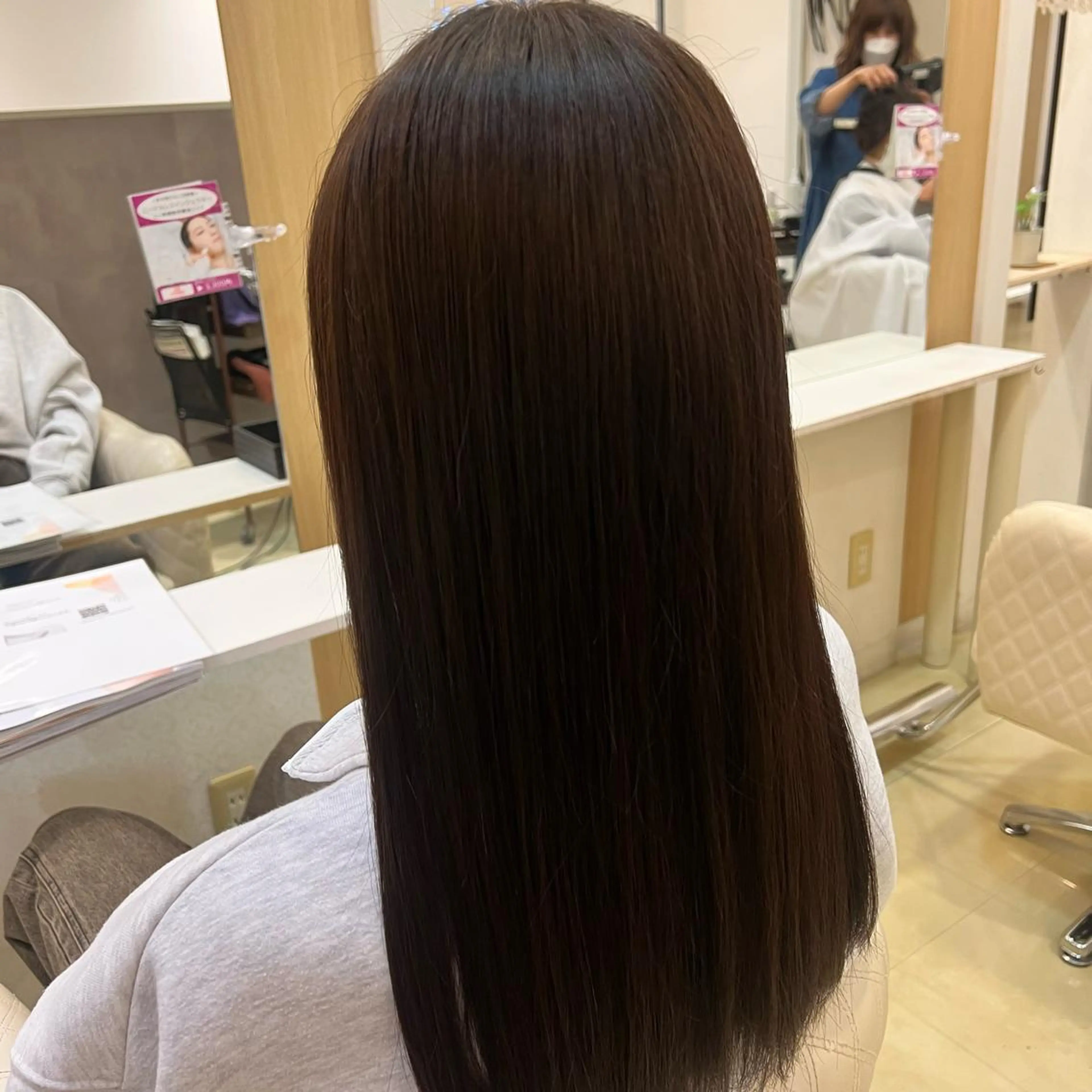 ロング カラー 大西 七海のヘアスタイル