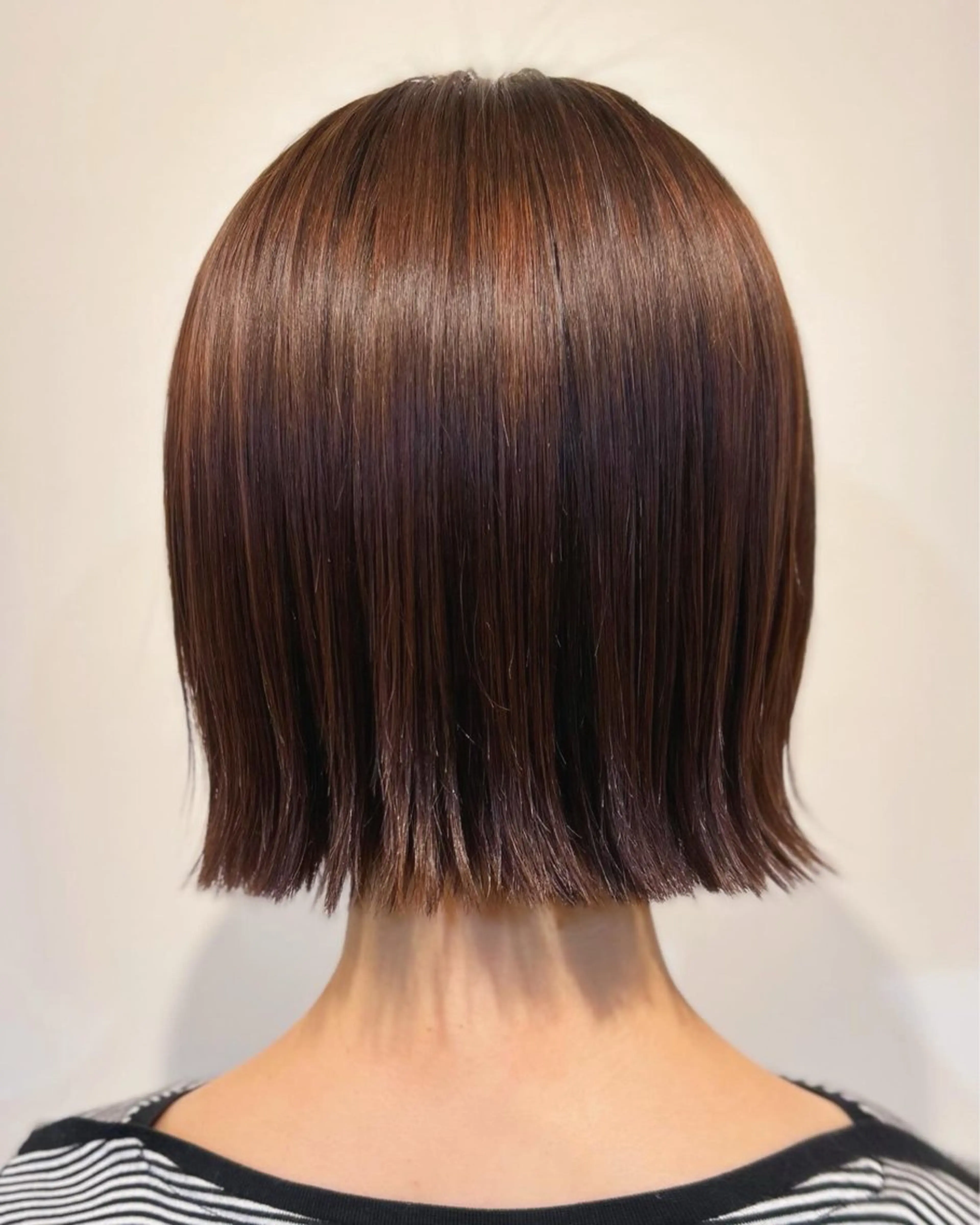 ミディアム ムラヤマ .のヘアスタイル