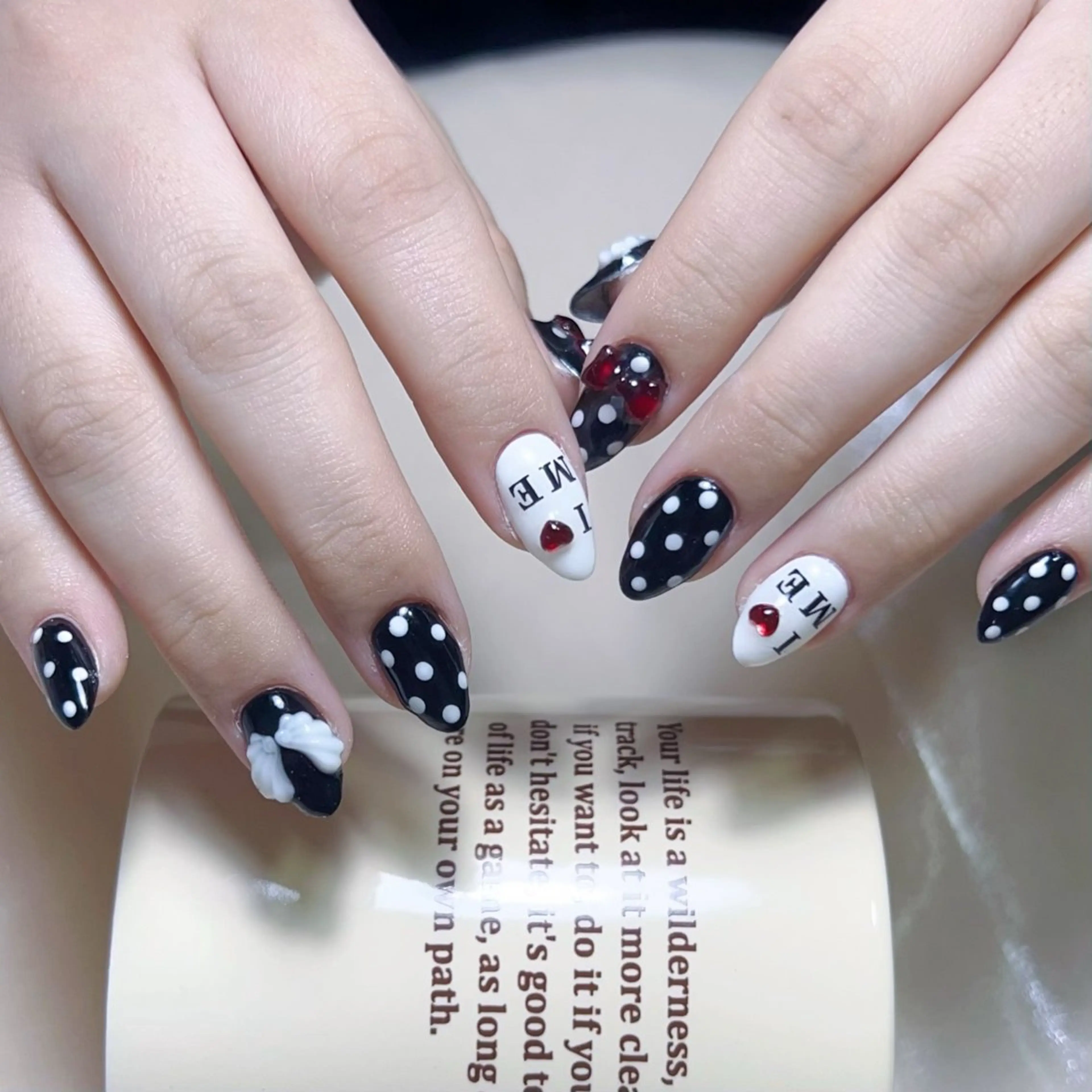 メンズ ネイル メンズ韓国風 アートネイル オーロラネイル ガーリー キラキラネイル ハンドネイル Nail salon 木にいるのネイルデザイン