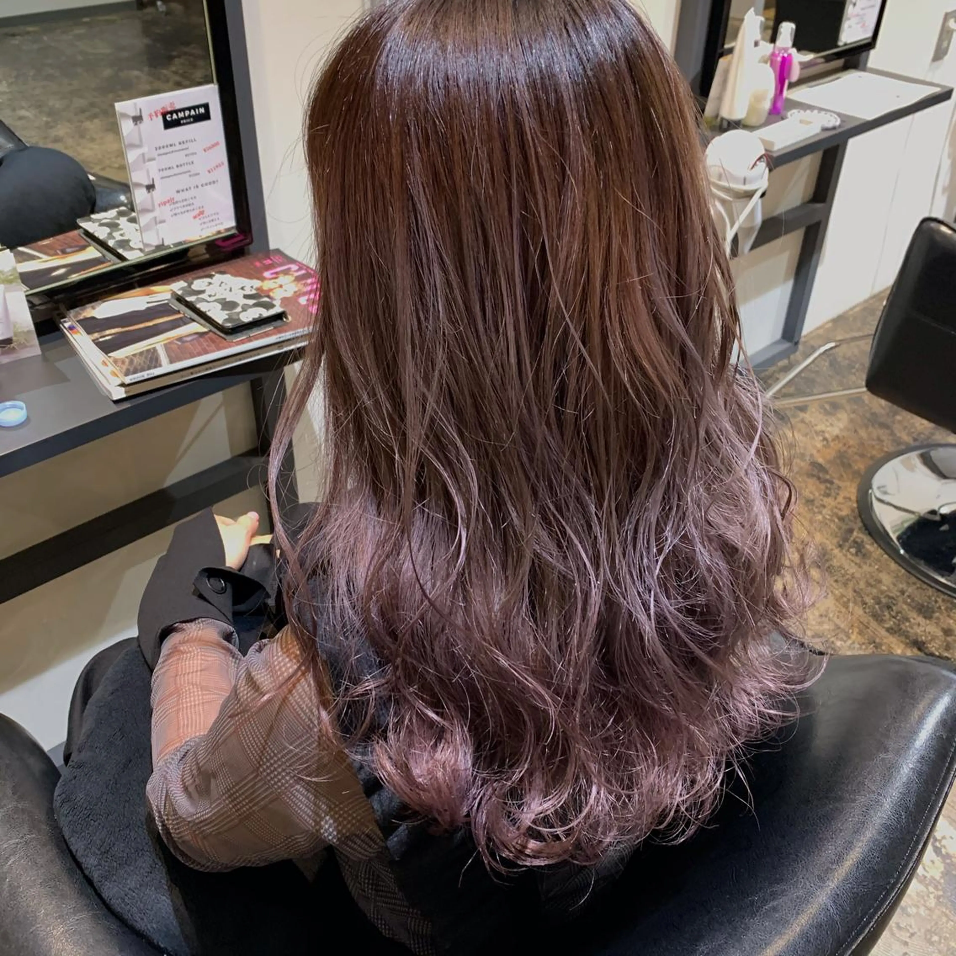 セミロング カラー UMEDA FIGAROのヘアスタイル