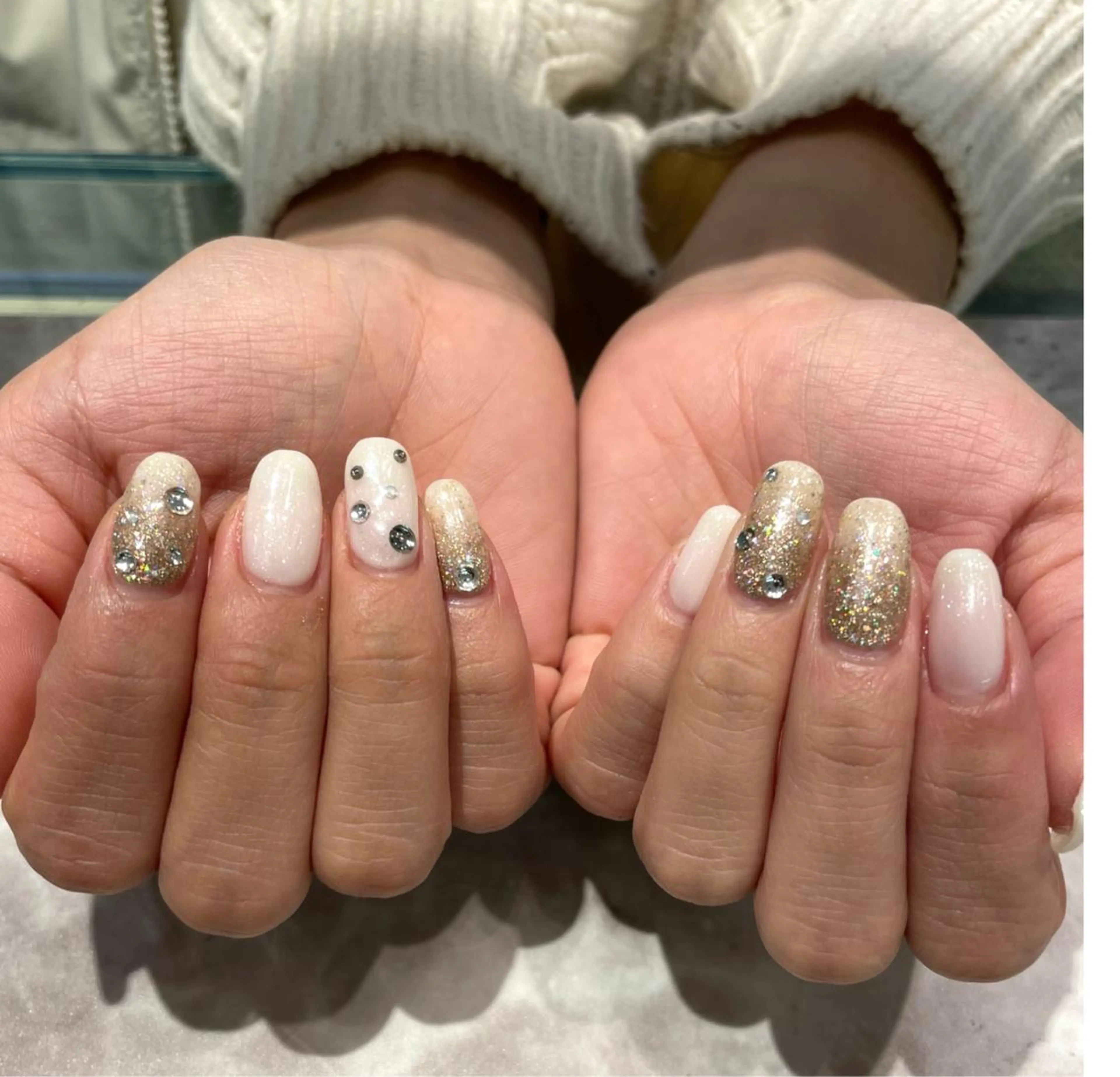 ネイル アートネイル グラデーション ラメ(グリッター) ラメグラデーション ストーンネイル nail mnのネイルデザイン