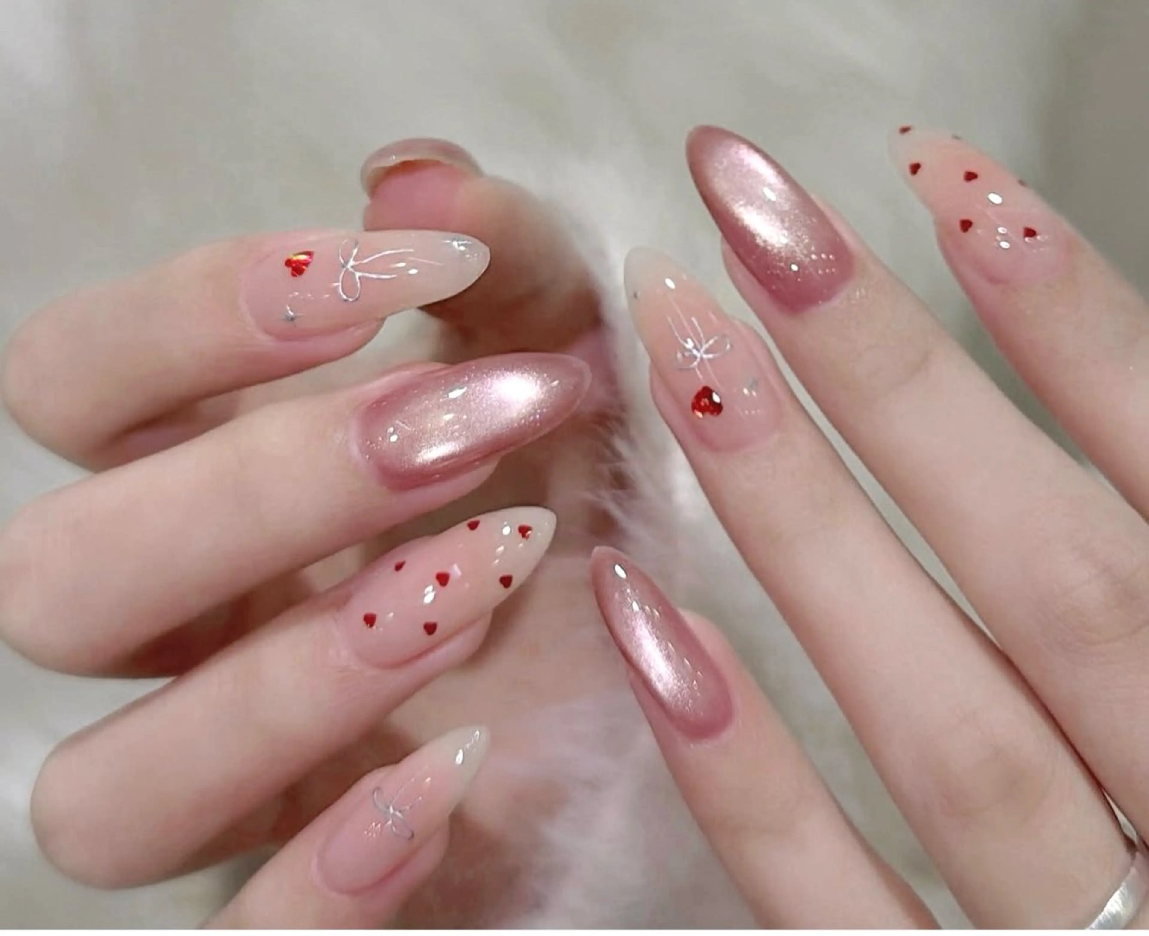 ネイル キラキラネイル マグネットネイル ミラーネイル ニュアンスネイル 春ネイル ハンドネイル Lyna 池袋のネイルデザイン