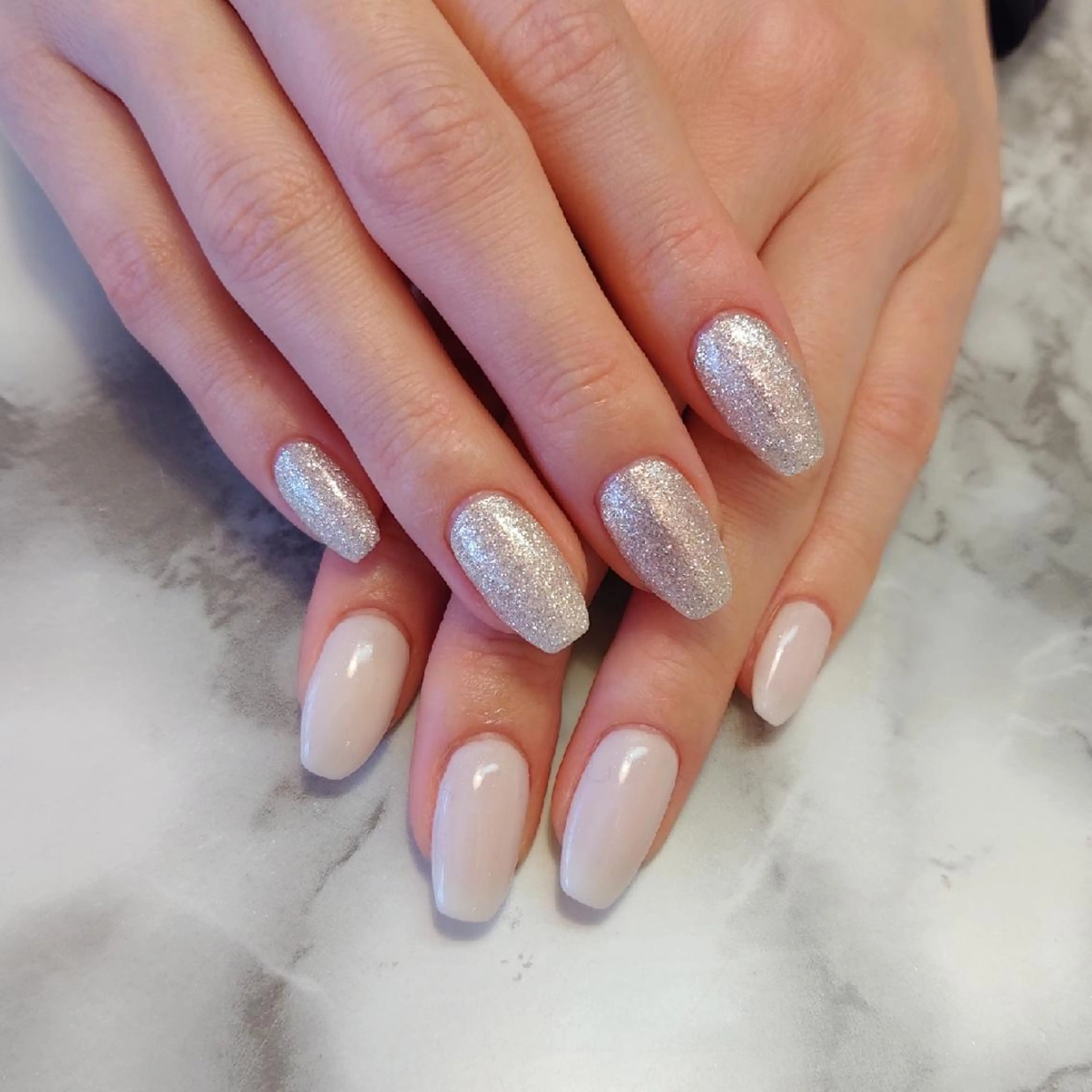 ネイル ワンカラーネイル ジェヌインネイル 河内のネイルデザイン