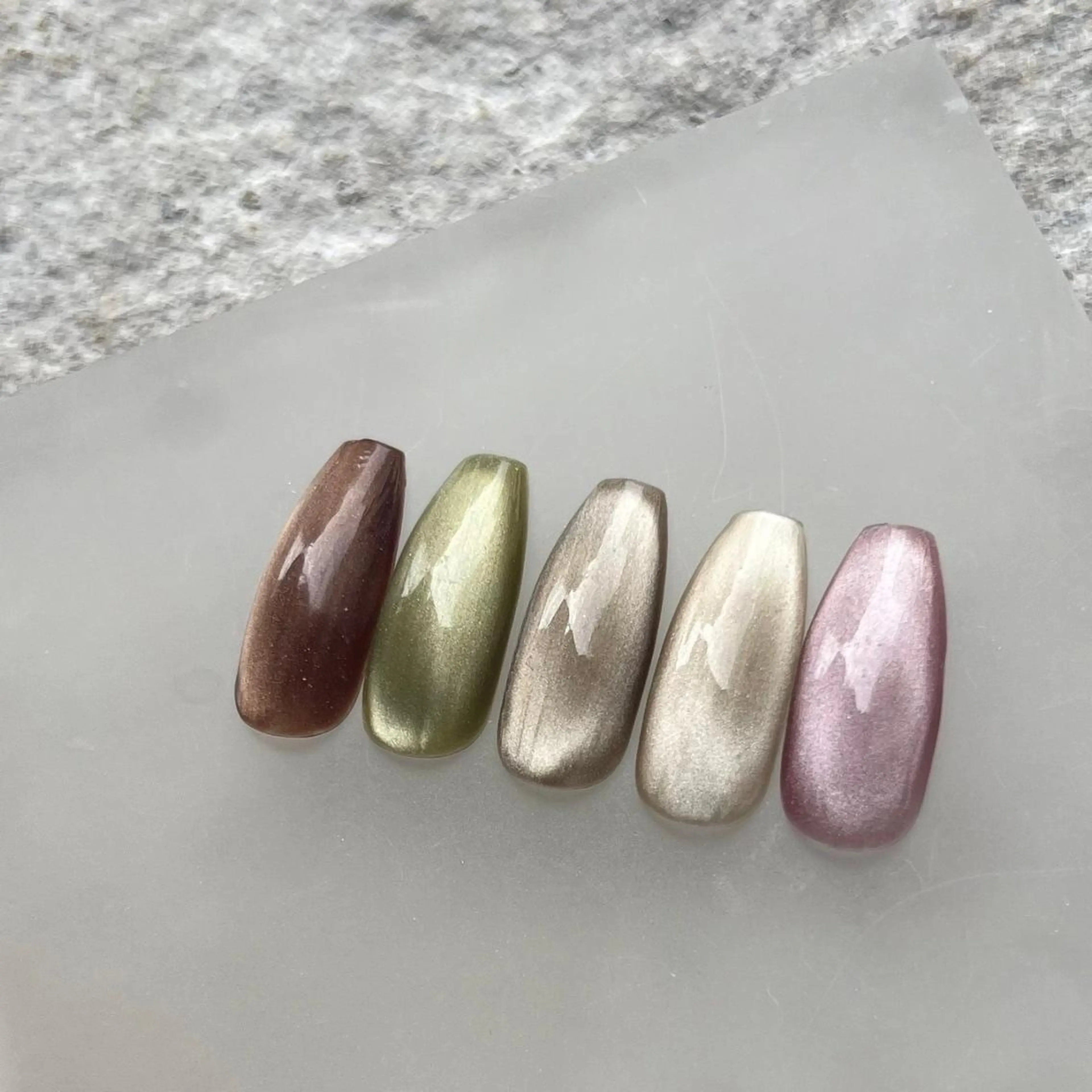 ネイル REINA W【今福鶴見店】のネイルデザイン