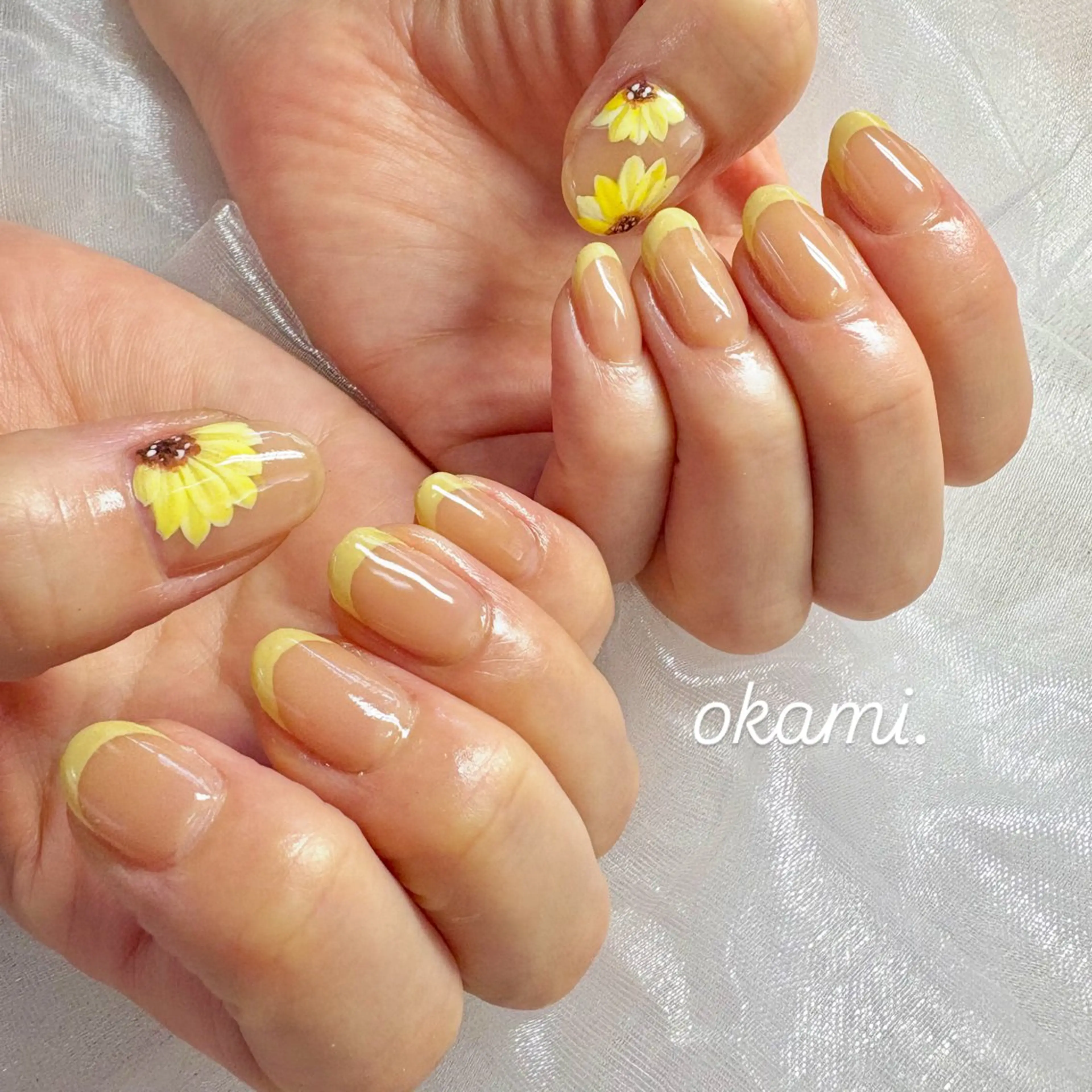 ネイル フレンチネイル 黄色 津久井 美紅のネイルデザイン
