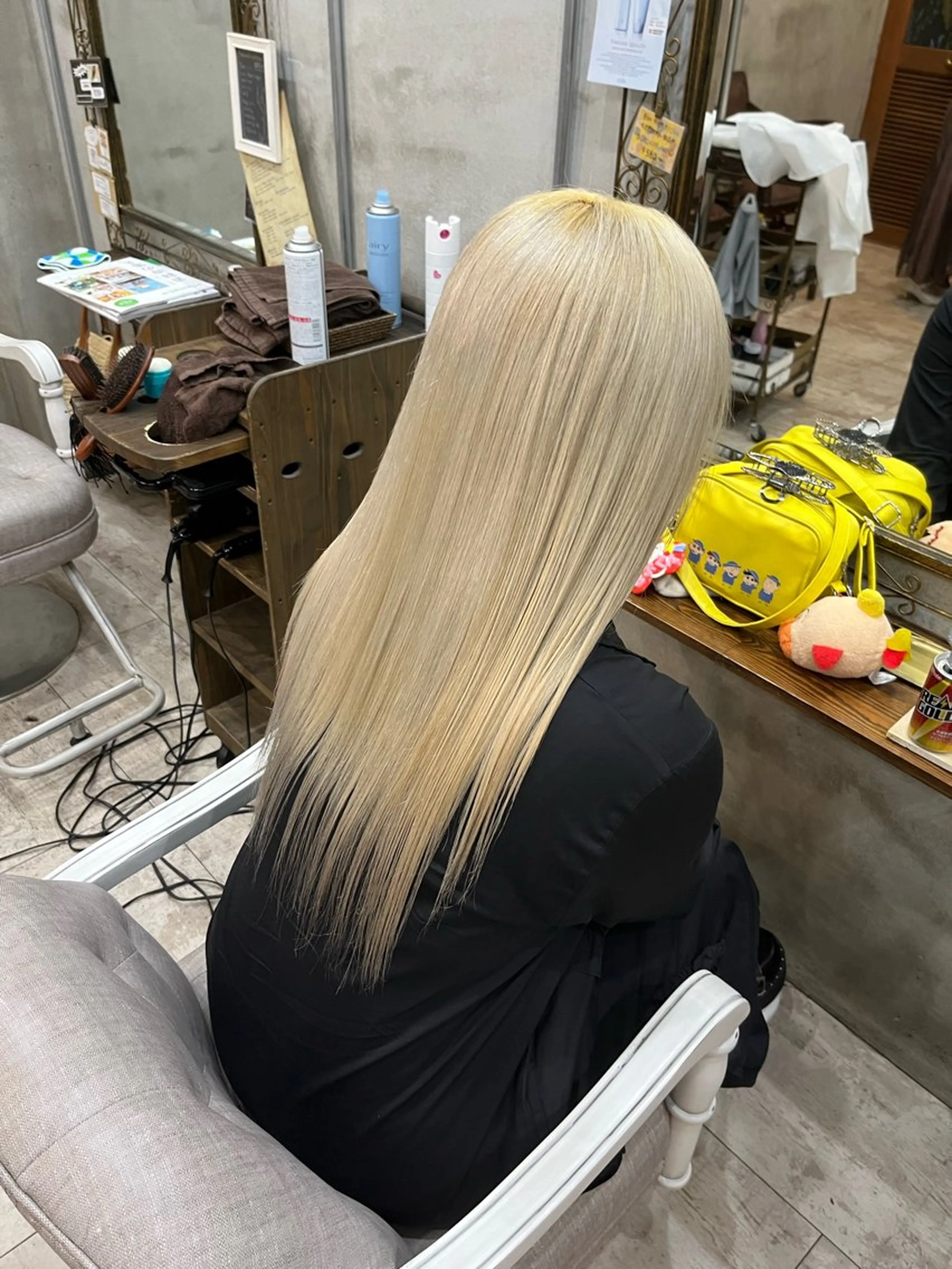 ロング カラー 艶髪/ハイトーン/ ヘアセット/モエノのヘアスタイル