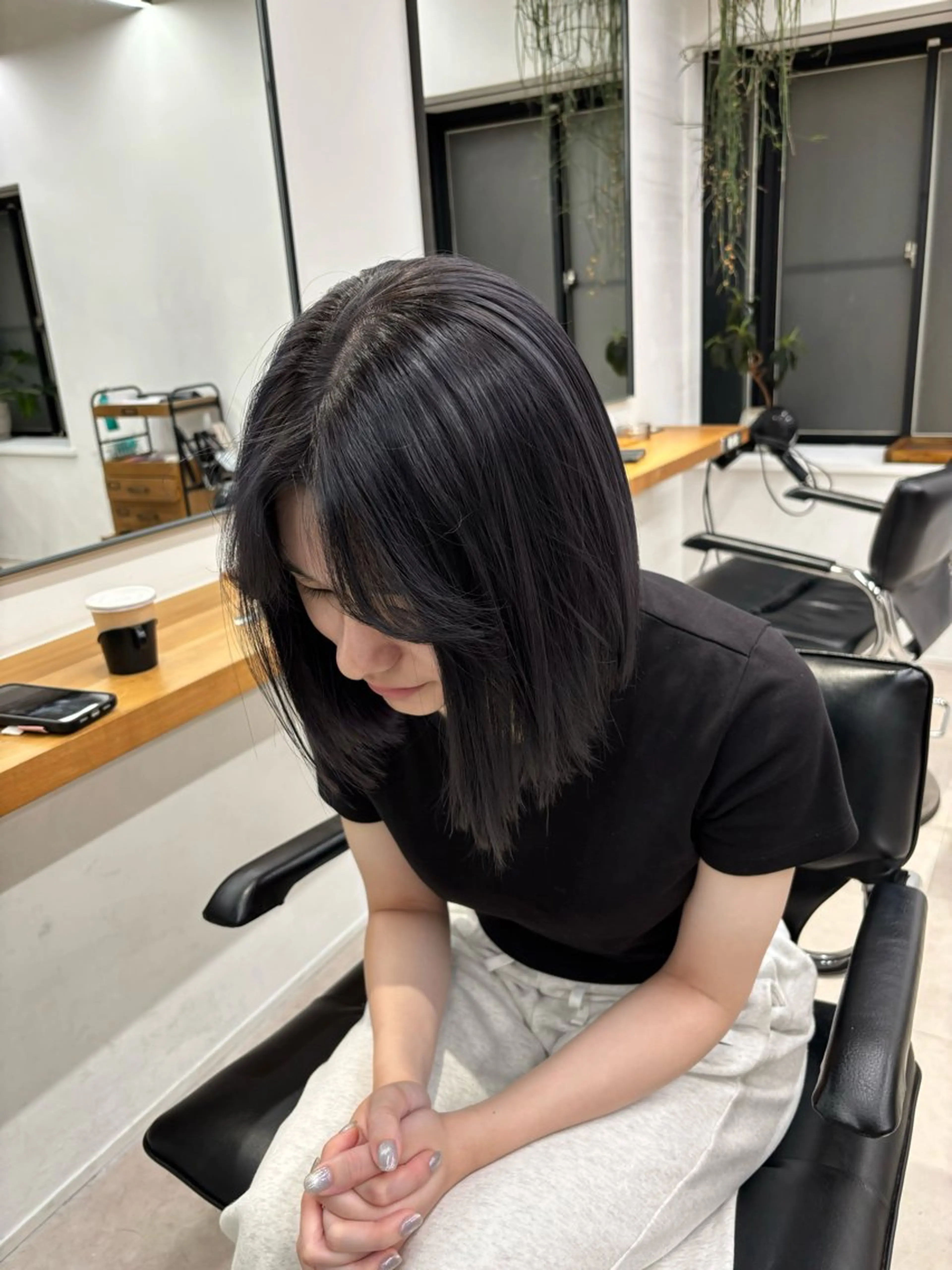 ミディアム カット ヘアカラー トリートメント 盛れる透明感カラー・ momokaのヘアスタイル