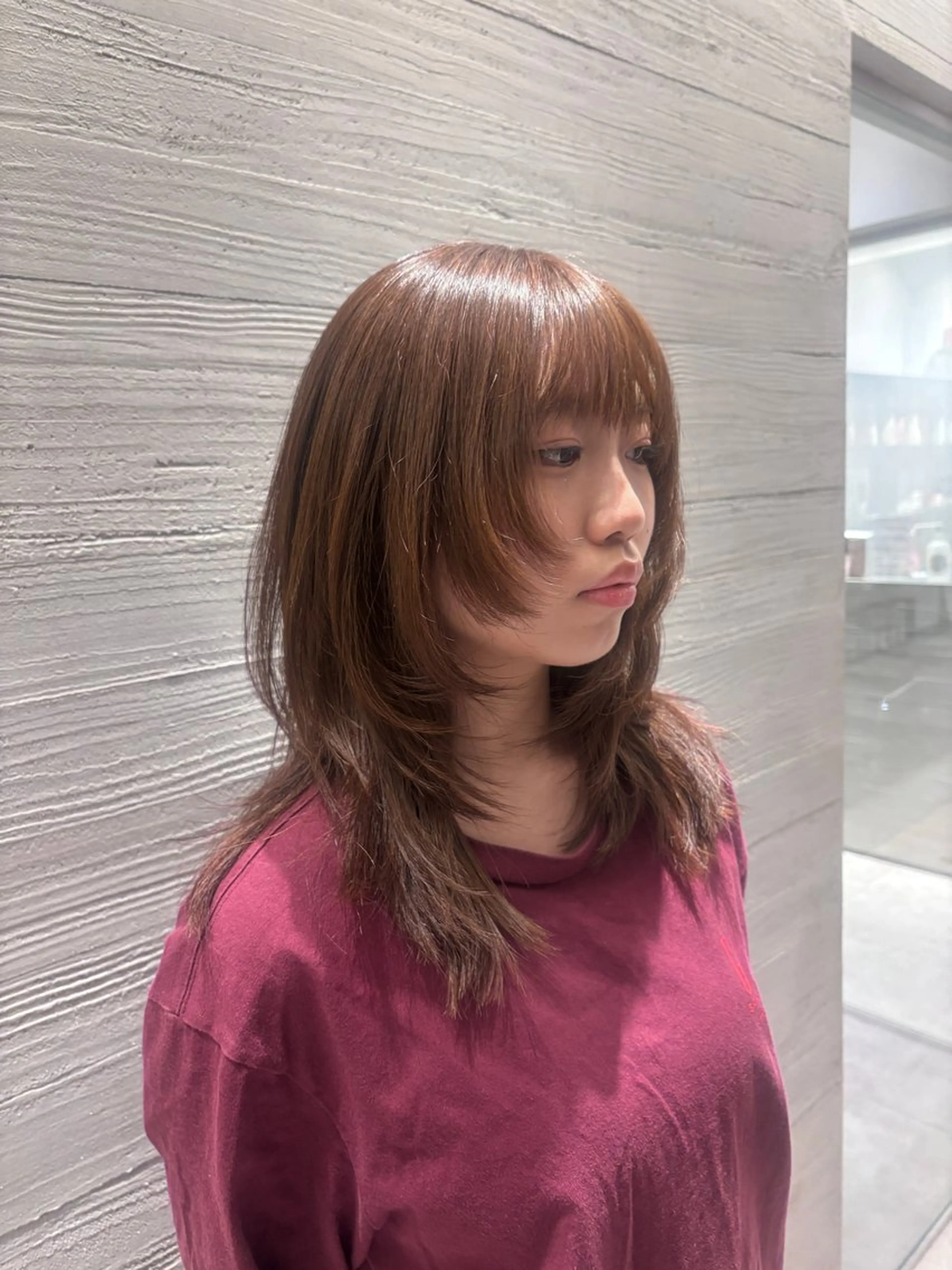 セミロング イシカワ ルナのヘアスタイル