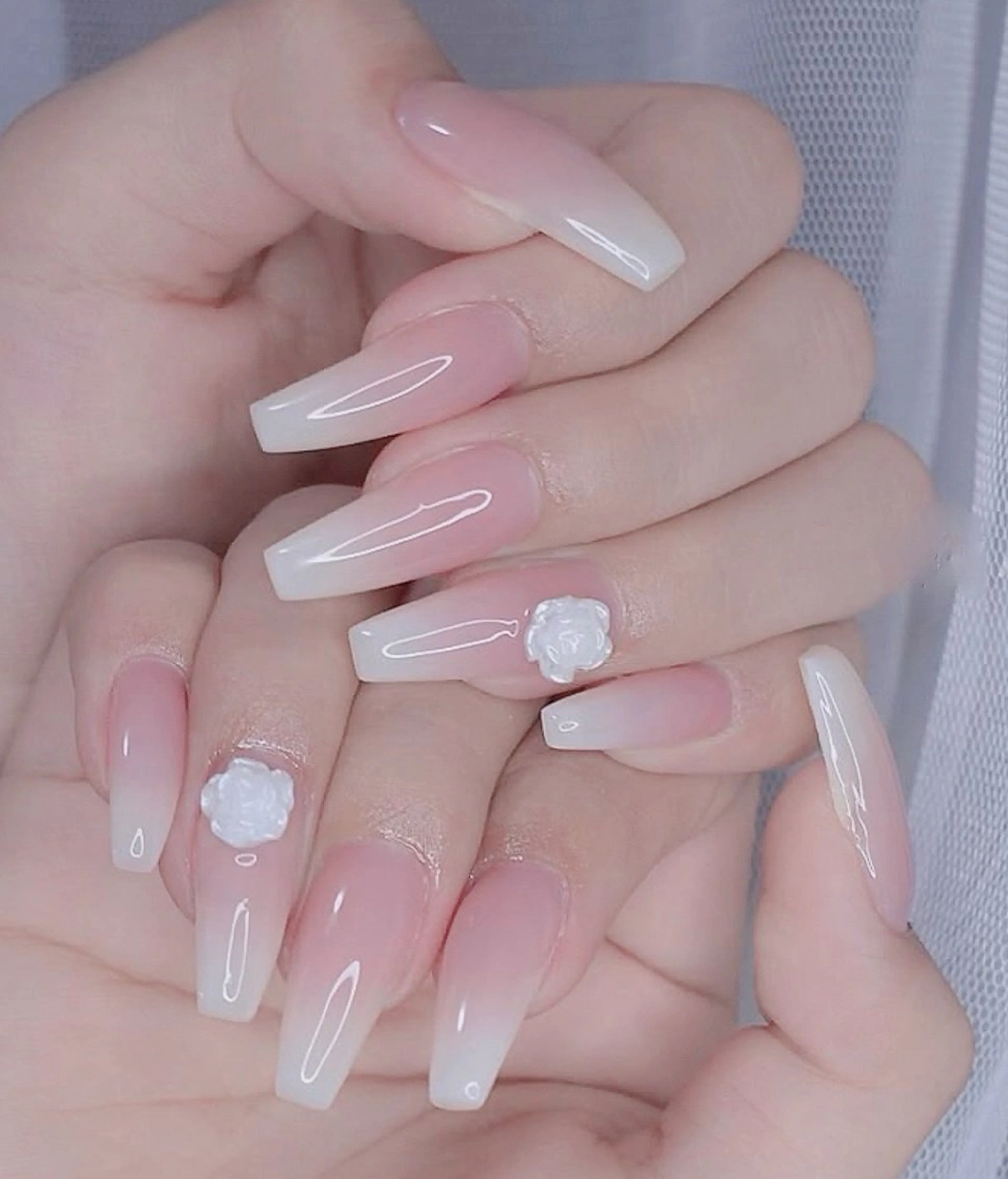 ネイル フレンチネイル ジェルネイル ガラスフレンチ ハロウィン ハート H.baby Nail Salonのネイルデザイン