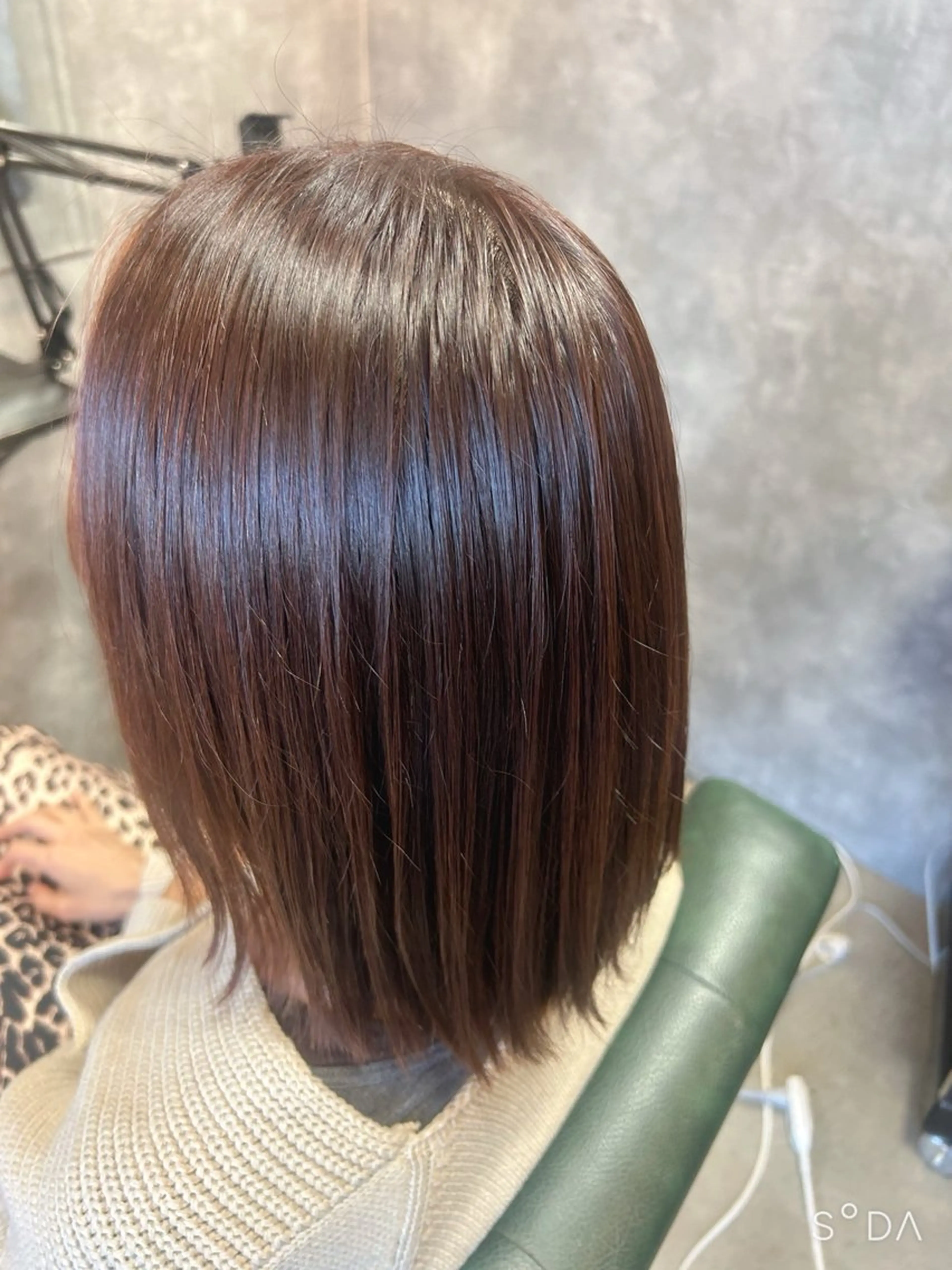 ミディアム オレンジブラウン ヘアカラー ROWDA ／MOMOKAのヘアスタイル