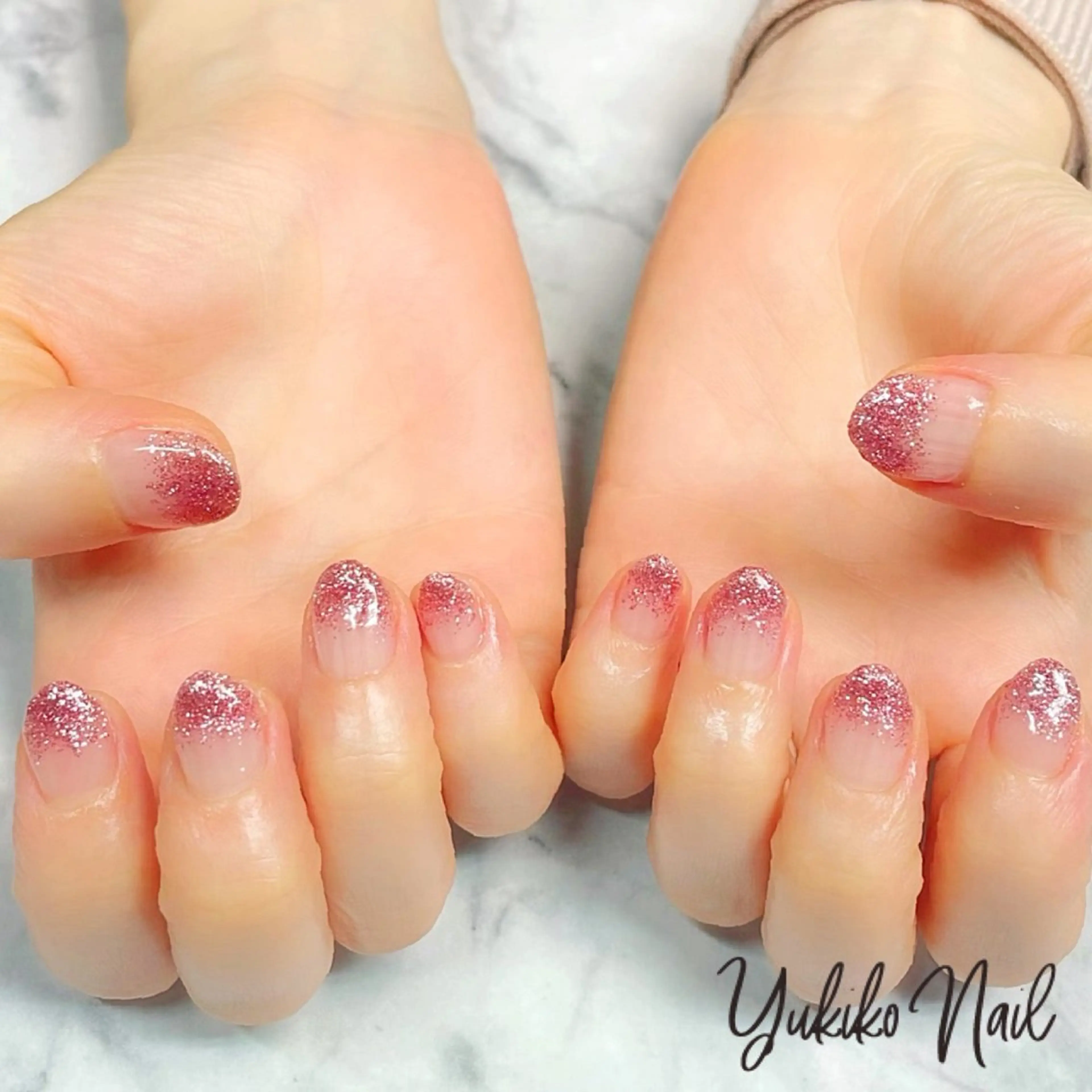 ネイル グラデーション キラキラネイル ラメ(グリッター) ラメグラデーション ピンク ハンドネイル ユキコ ネイルのネイルデザイン