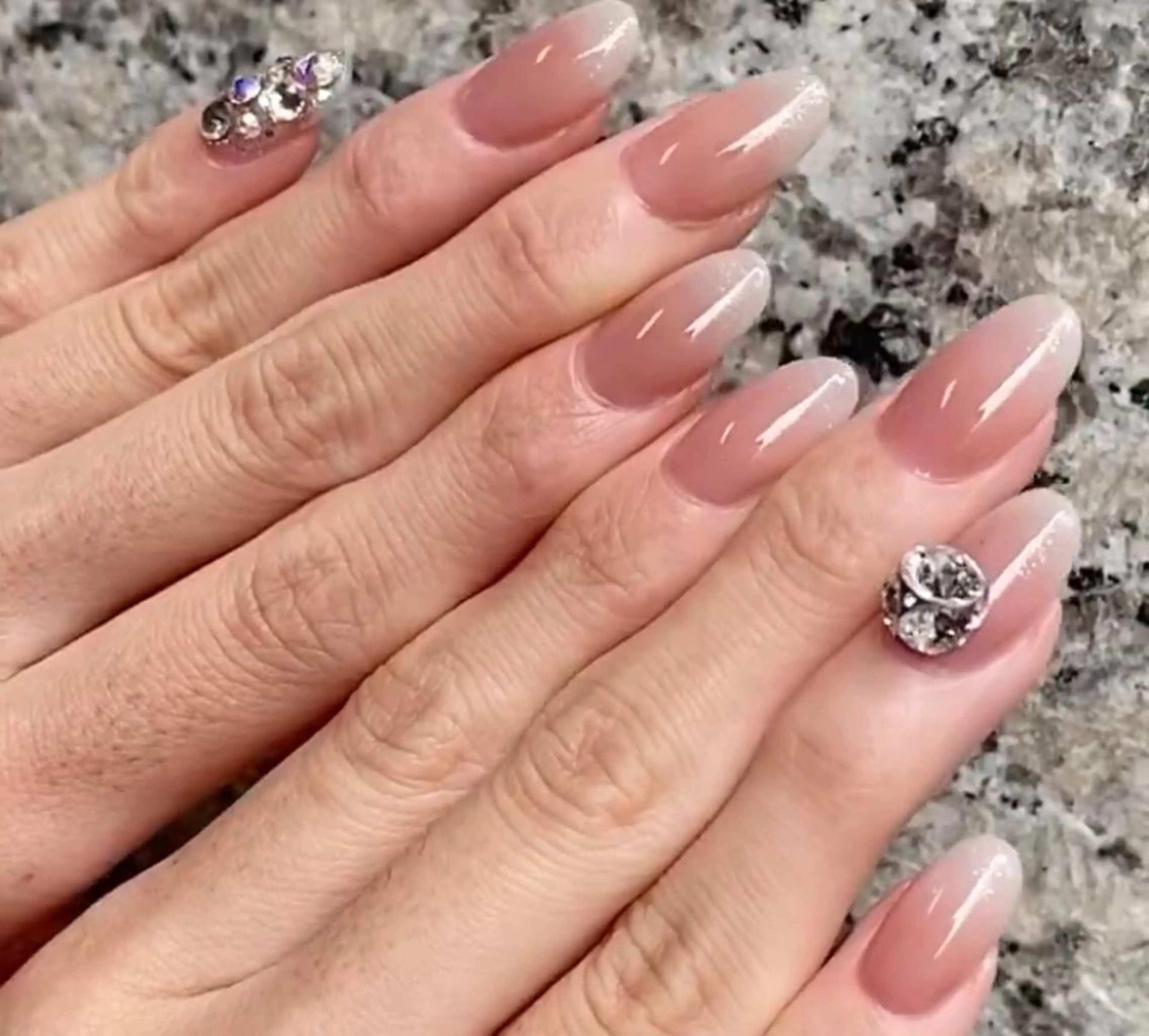 ネイル ハンドネイル ゲン レイカのネイルデザイン