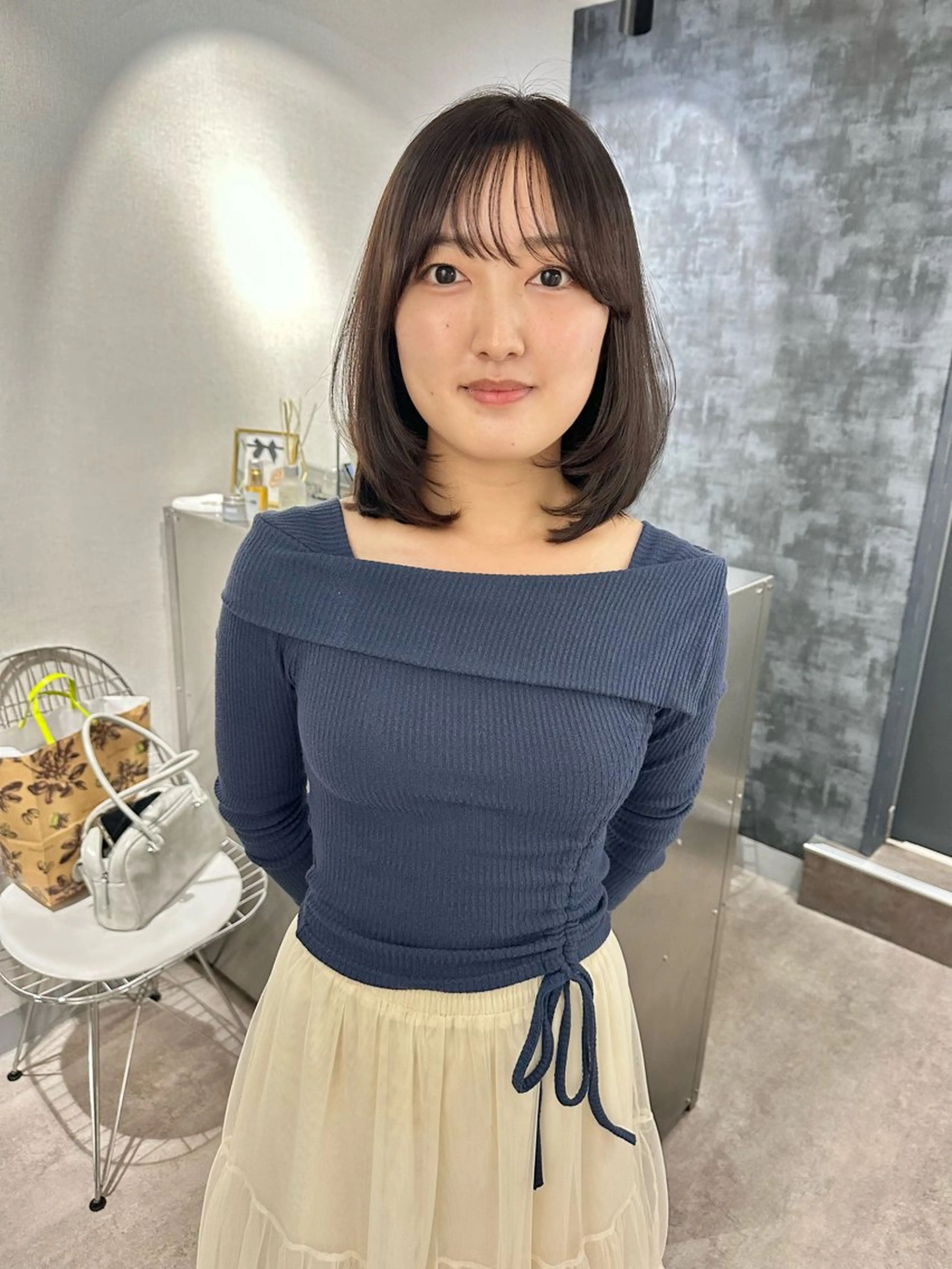 ミディアム カラー ミディアムレイヤー ダークグレー ダークグレージュ グレージュ レイヤーカット カット ヘアカラー トリートメント レイヤーカット🪄 耳ツボ🎀Ayumiのヘアスタイル