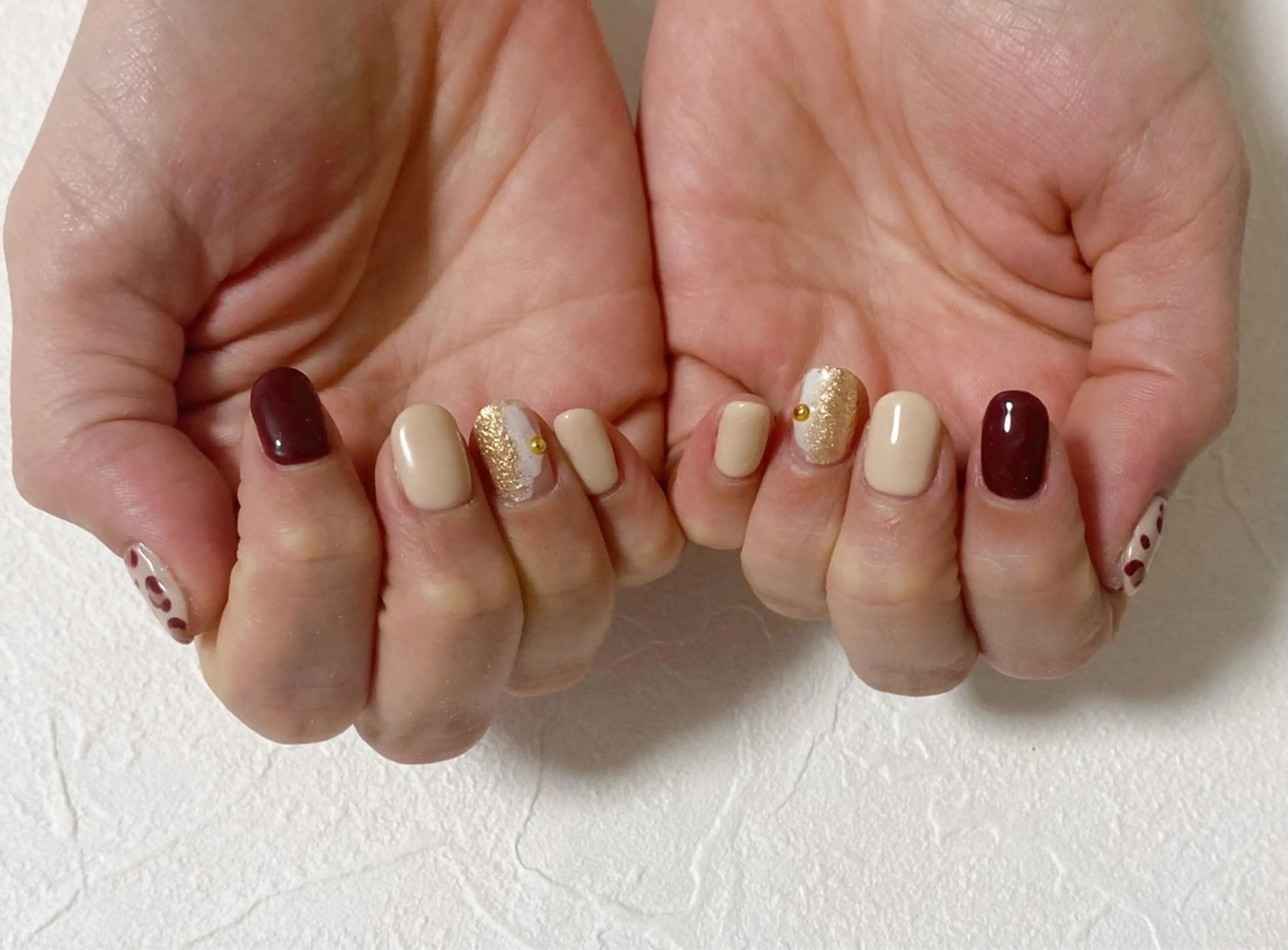 ネイル オーロラネイル ボルドー フットネイル フレンチネイル ジェルネイル ハンドネイル kiki nail たまプラーザのネイルデザイン