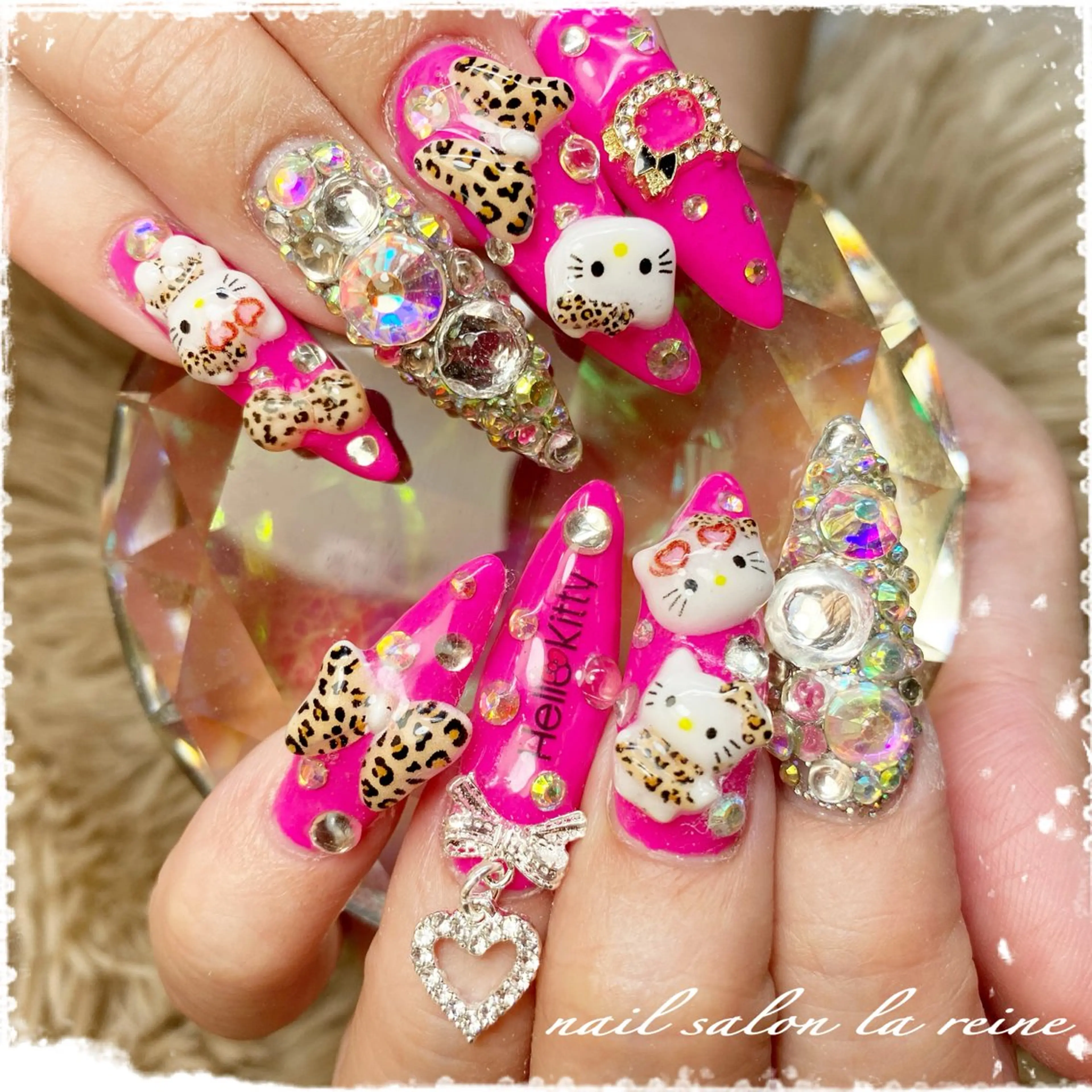 ネイル アートネイル ゴージャス ロングネイル スカルプネイル nail salon la reineのネイルデザイン