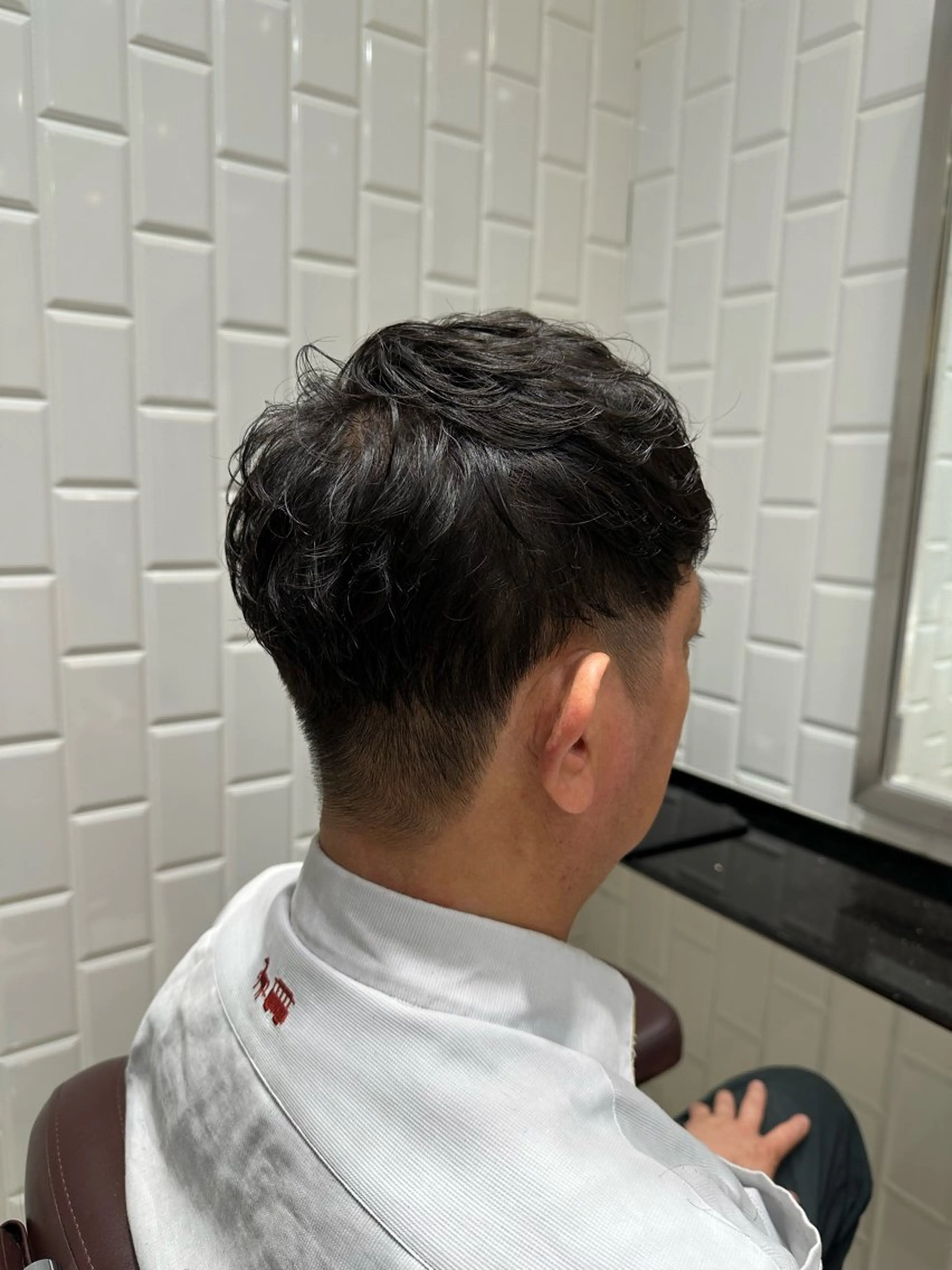メンズ 岡 咲穂のヘアスタイル