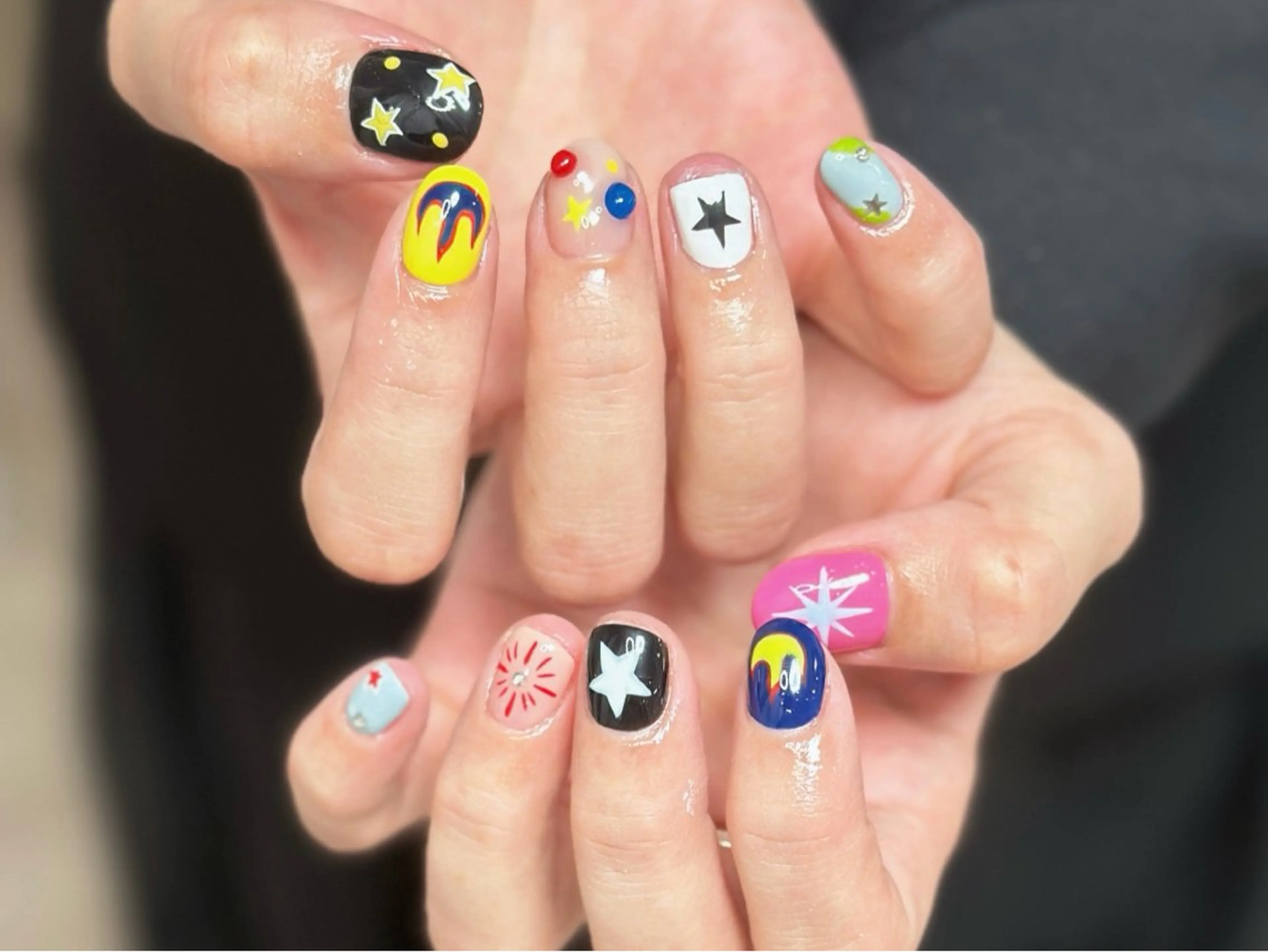 ネイル アートネイル オーロラネイル チークネイル フレンチネイル ガラスフレンチ 🎀YooLi Nail salonのネイルデザイン