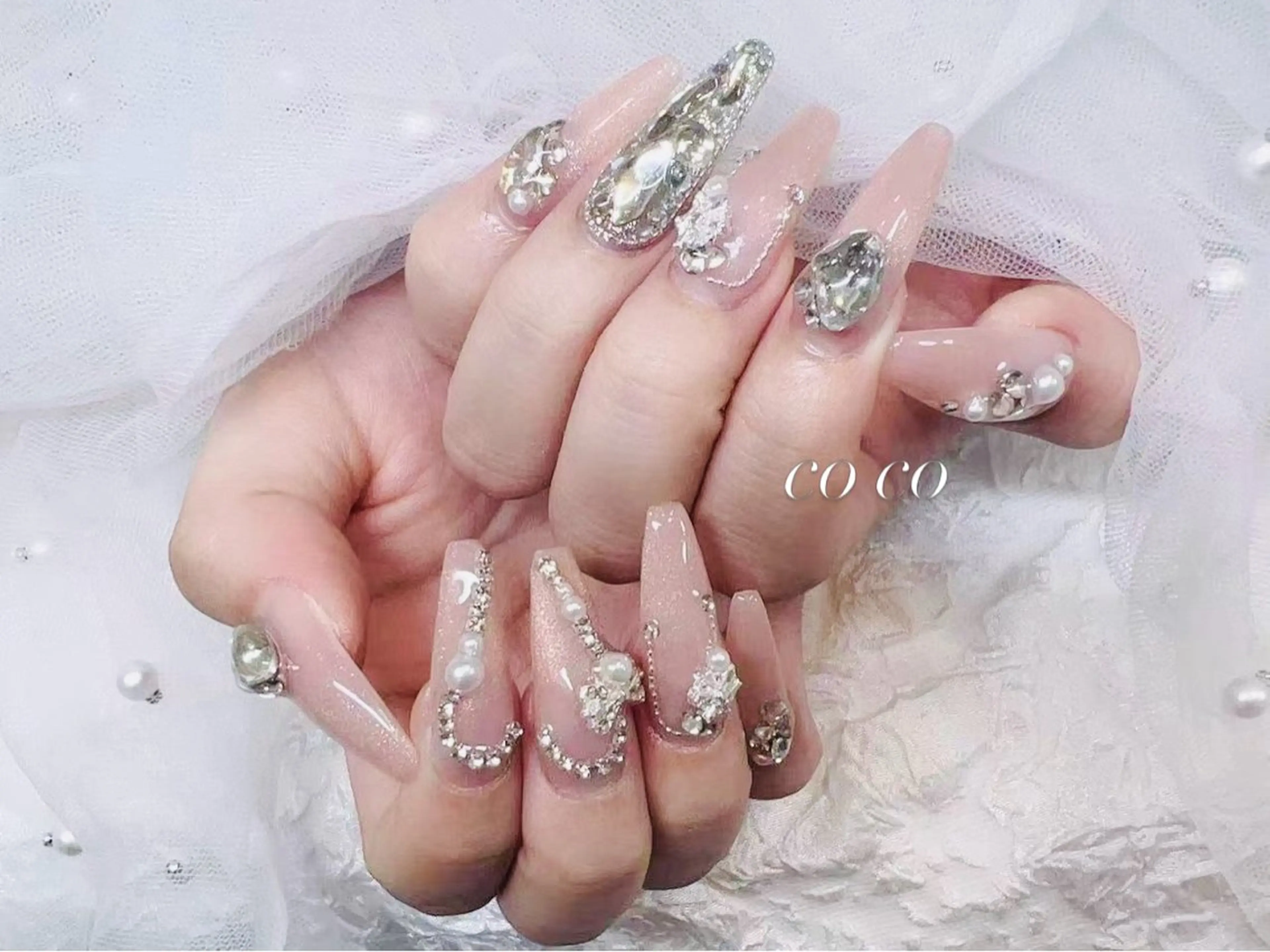 ネイル ロングネイル ピンク COCO ネイルのネイルデザイン