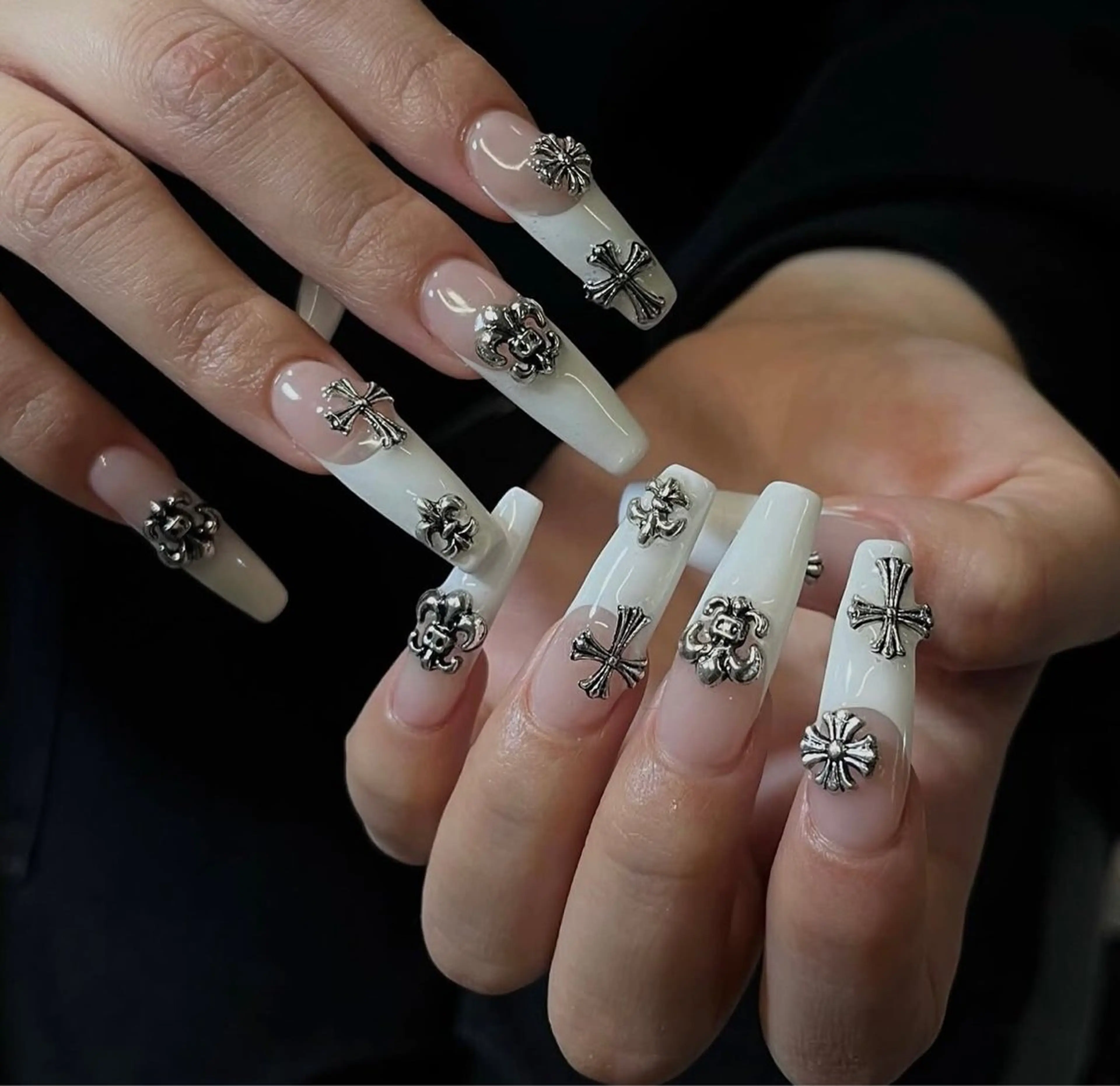 ネイル アートネイル フットネイル ジェルネイル ニュアンスネイル シンプルネイル NIE MoMoのネイルデザイン