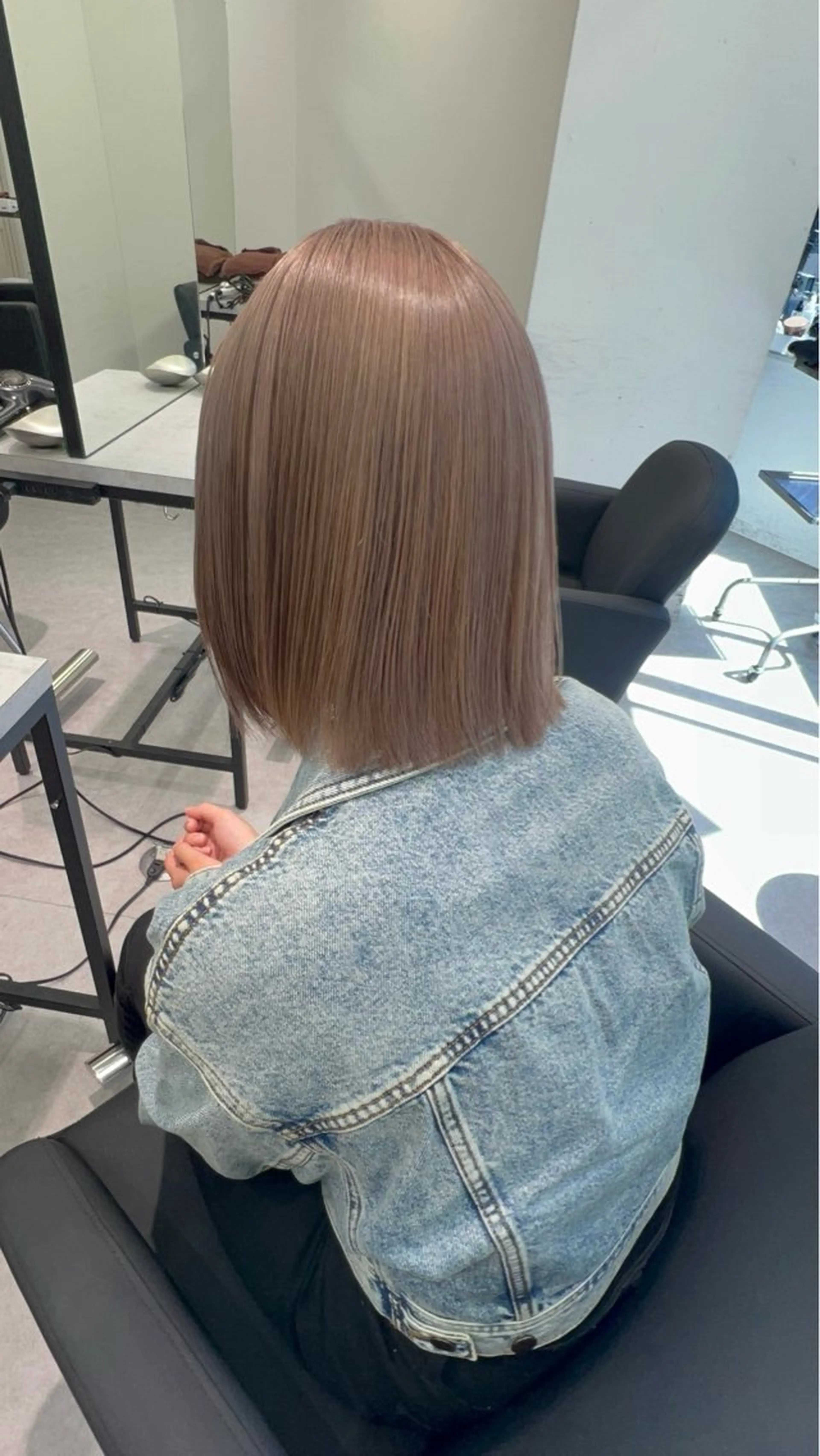 ミディアム カラー ダブルカラー ハイトーンカラー PELE所属・🌟カット レイヤー森龍哉のヘアスタイル