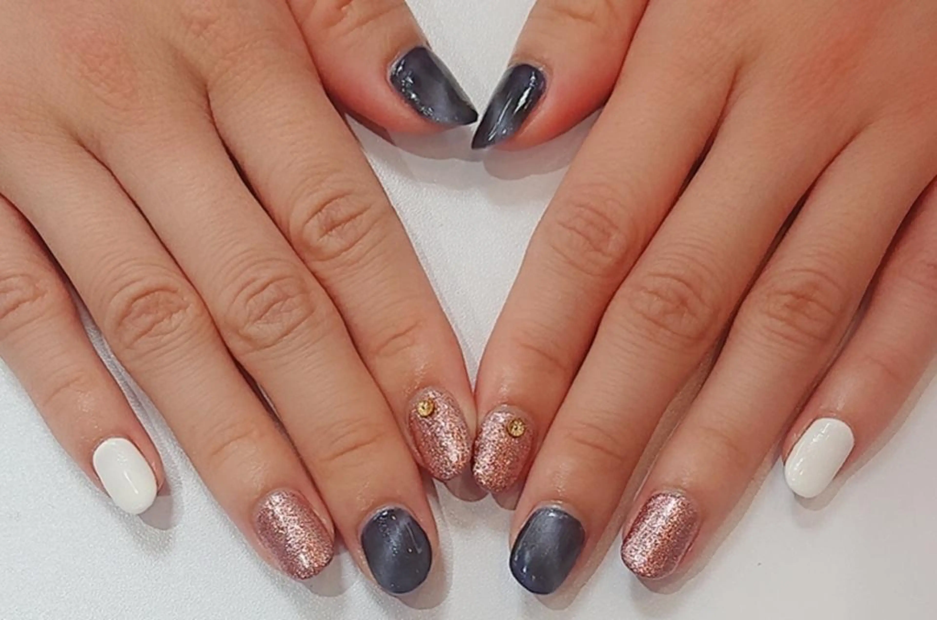 ネイル 🍒当日もOK🍒 𝑳𝑼𝑵𝑨花井のネイルデザイン