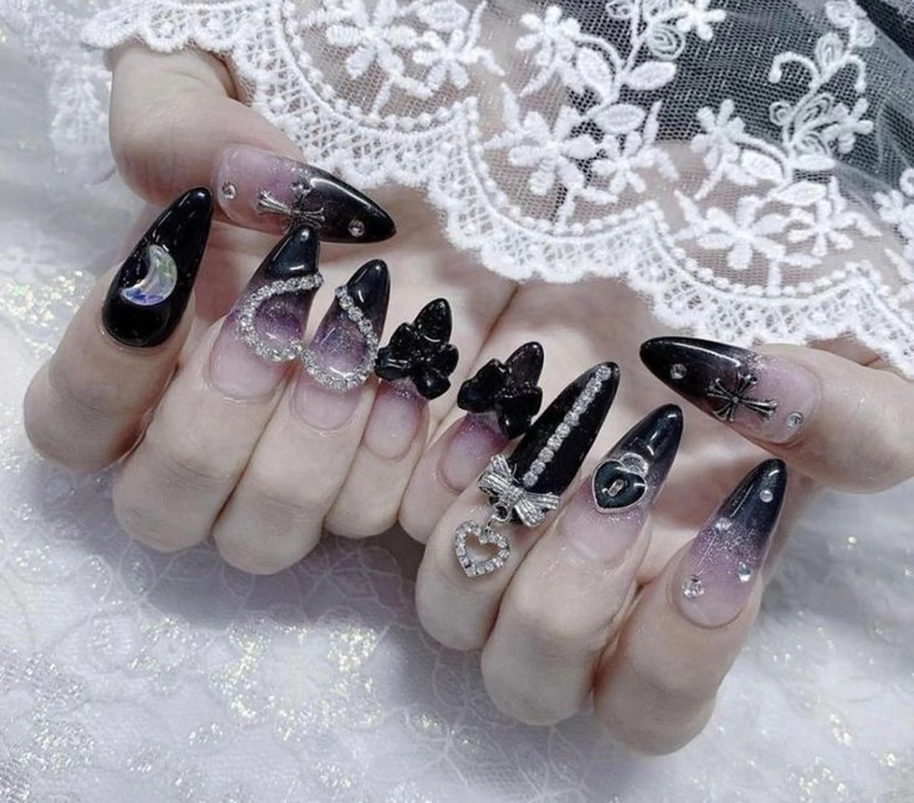 ネイル 長さ出し フレンチネイル グラデーション 卒業式 マグネットネイル ハンドネイル MIHANA NAILのネイルデザイン
