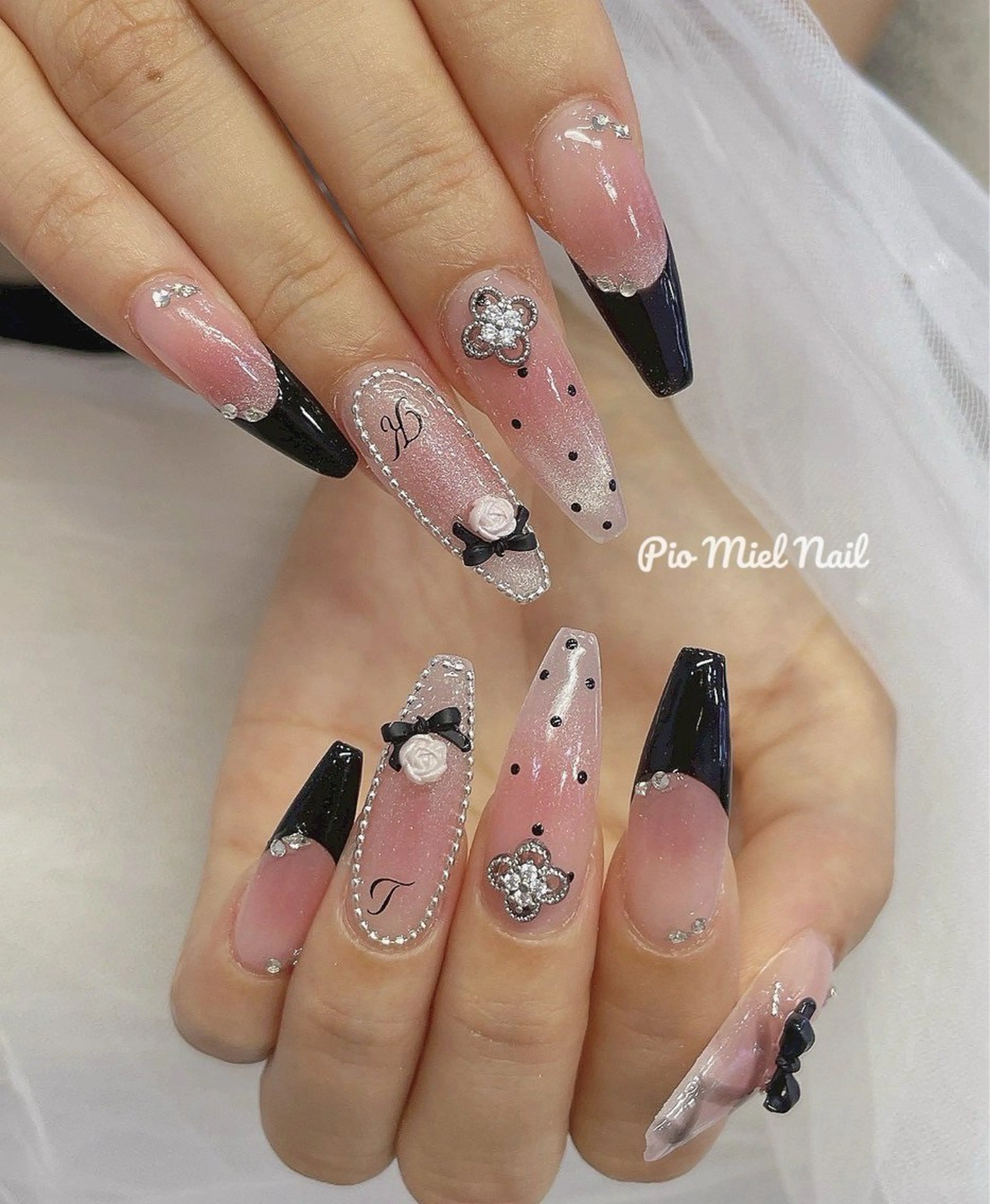 ネイル フレンチネイル ガーリー ロングネイル ピンク リボン ハンドネイル momo 長さだしのネイルデザイン