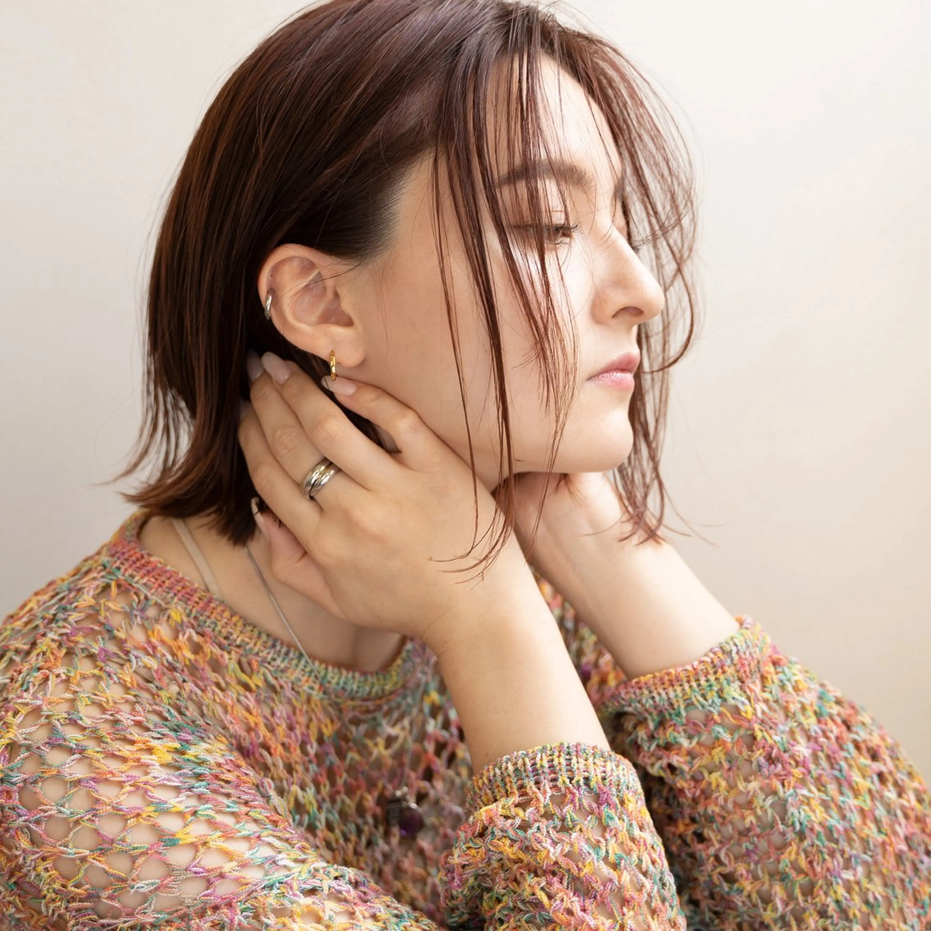 ミディアム 切りっぱなしボブ ボブ ショートヘア🌴 新居　健のヘアスタイル