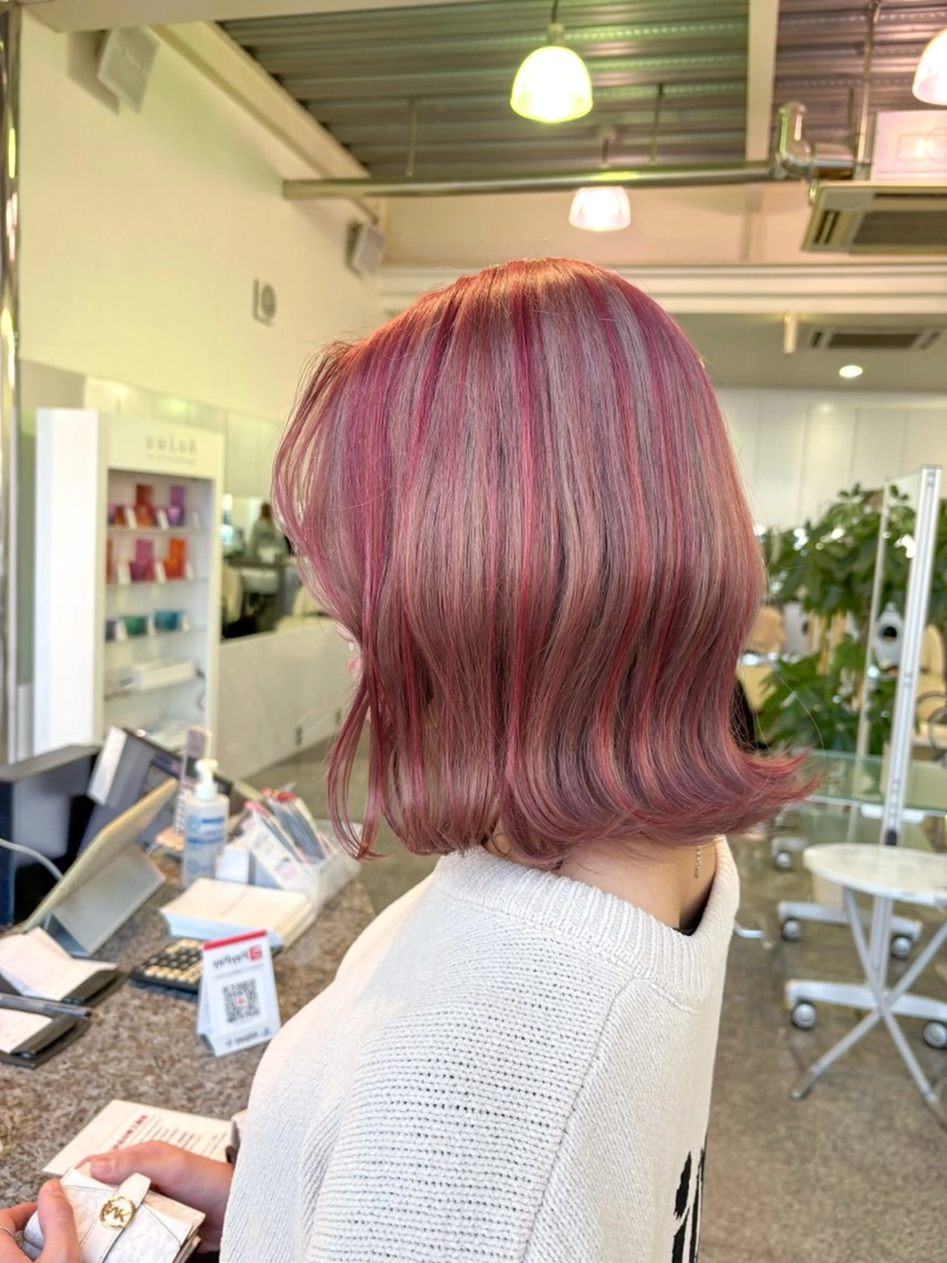 ミディアム カラー ピンクカラー カット ヘアカラー トリートメント ハイトーン/ブリーチ 🤍足立里湖のヘアスタイル