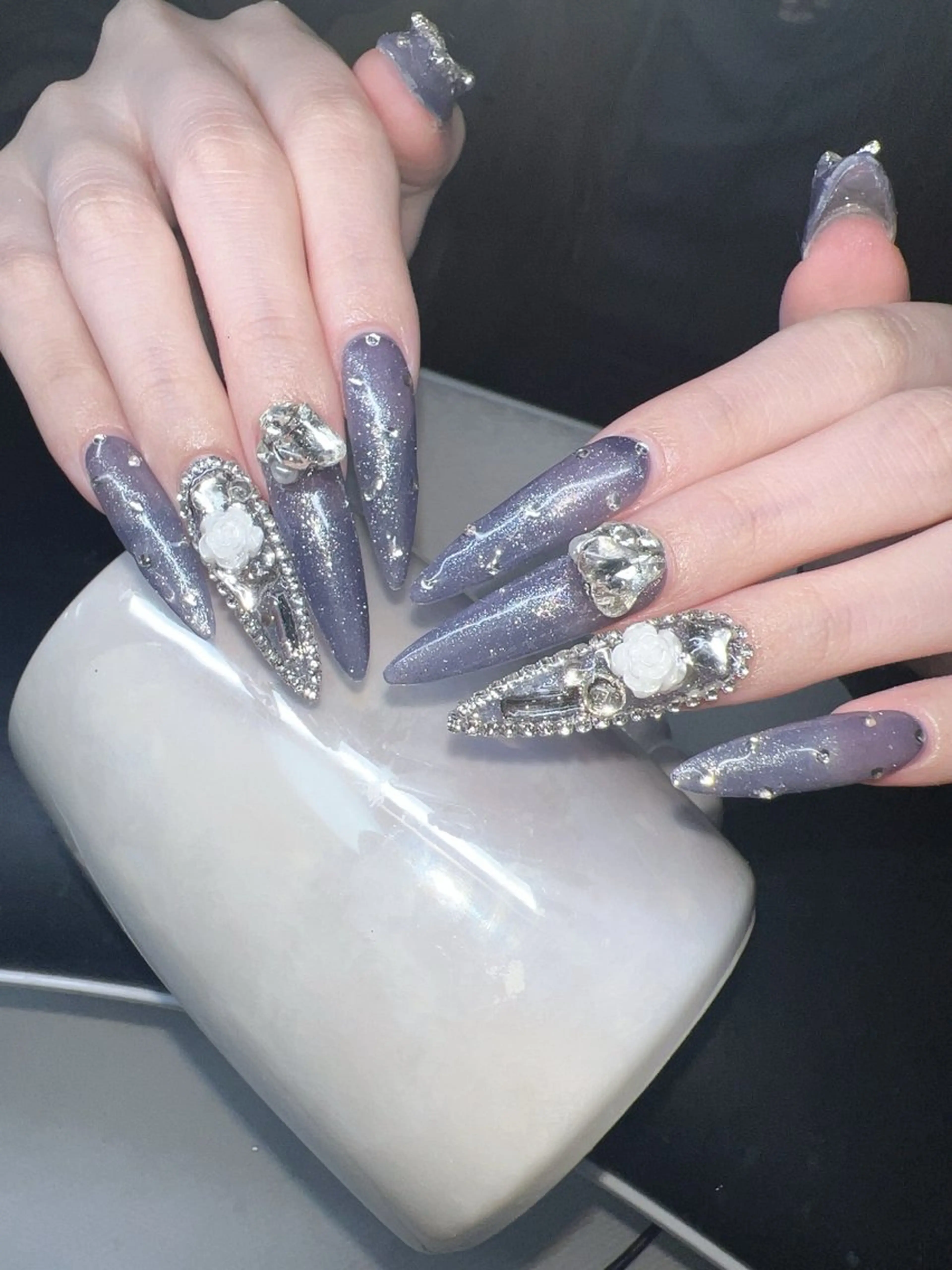 ネイル オーロラネイル チークネイル 長さ出し フットネイル フレンチネイル Lee Nailsのネイルデザイン