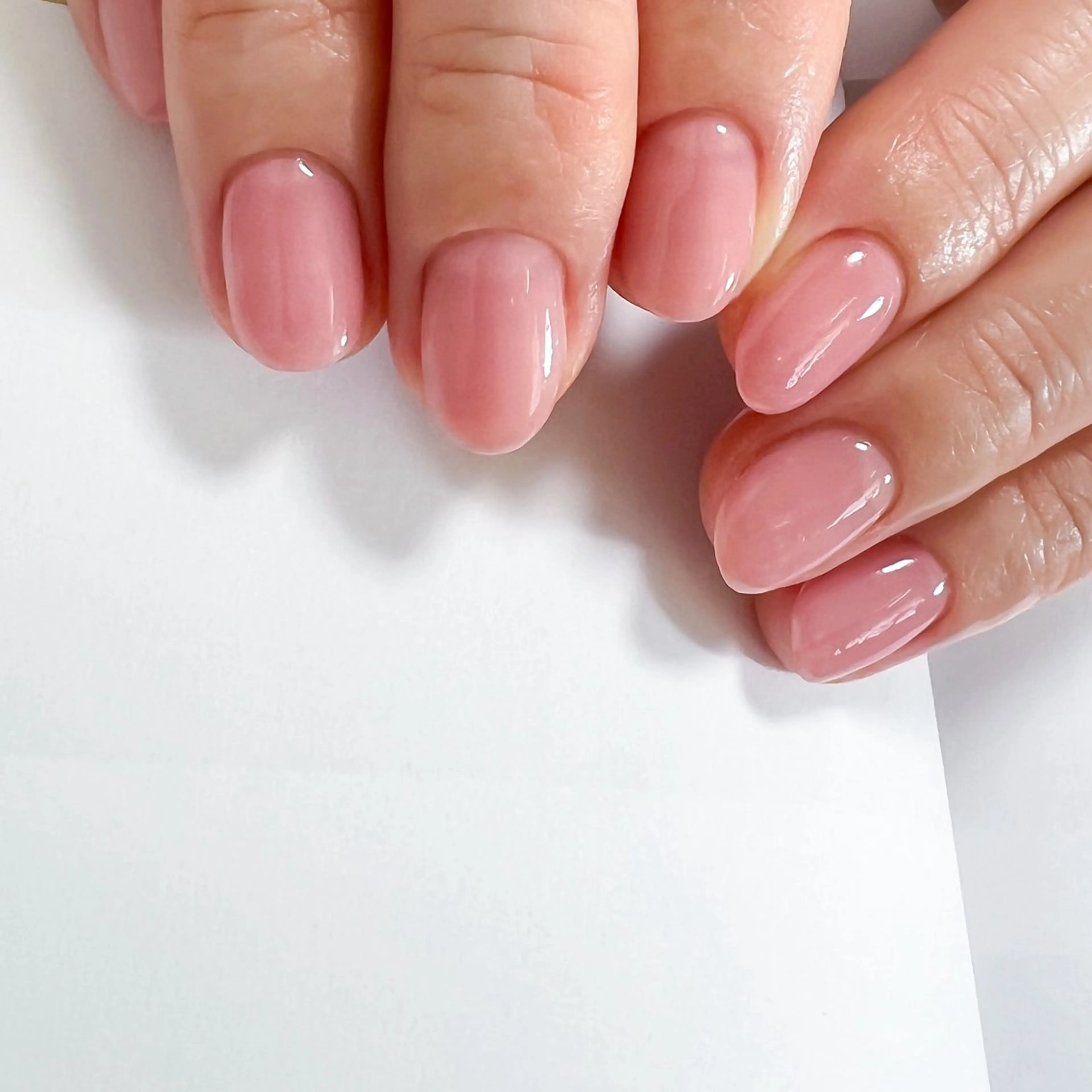 ネイル オフィスネイル ワンカラーネイル ピンク シンプルネイル 春ネイル ハンドネイル pointillé .ayaのネイルデザイン