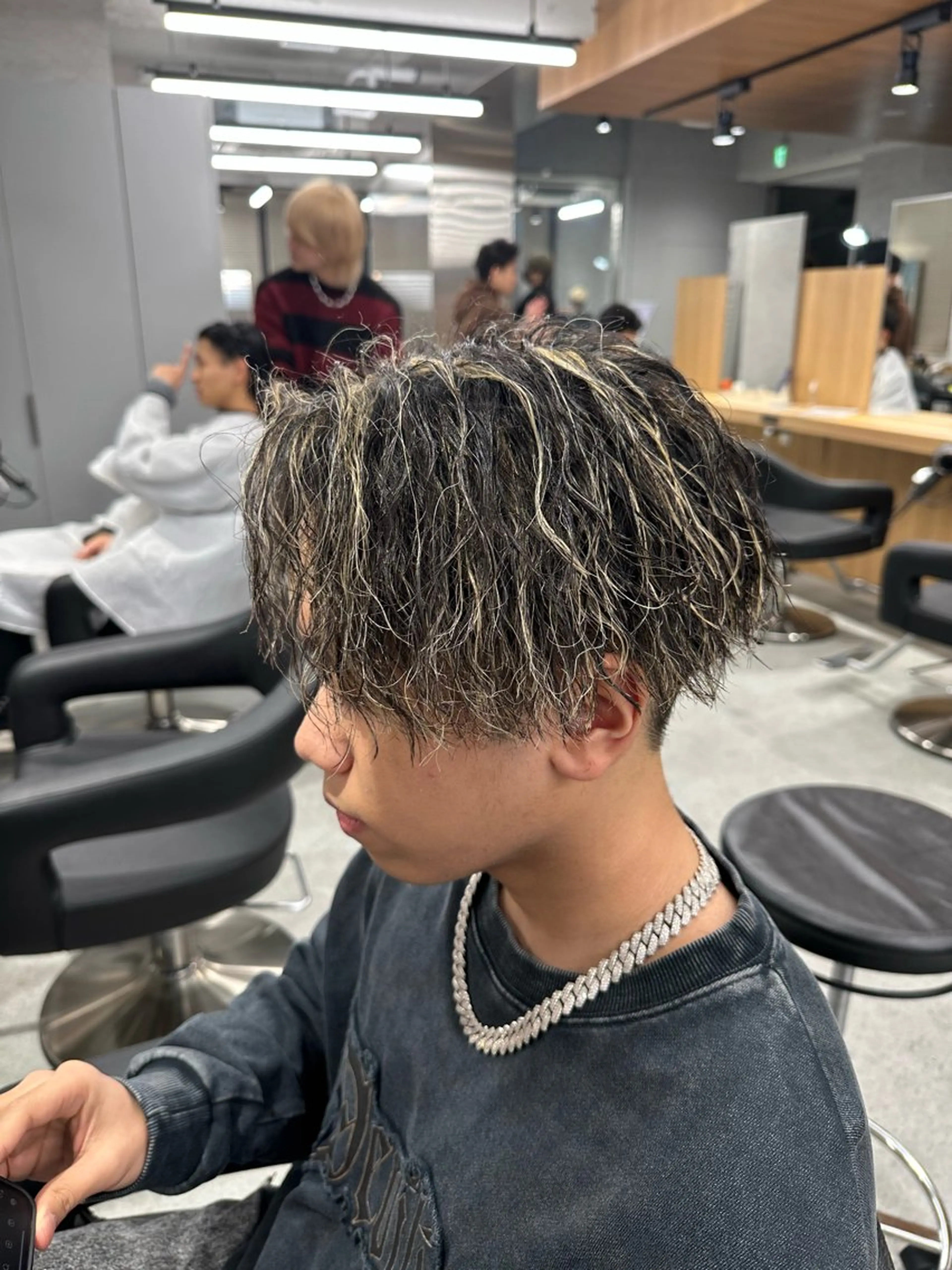 カラー パーマ メンズ メンズパーマ カット ヘアカラー パーマ トリートメント ヘッドスパ ヘアセット 🔥 メンズ 特化🔥RAIのヘアスタイル