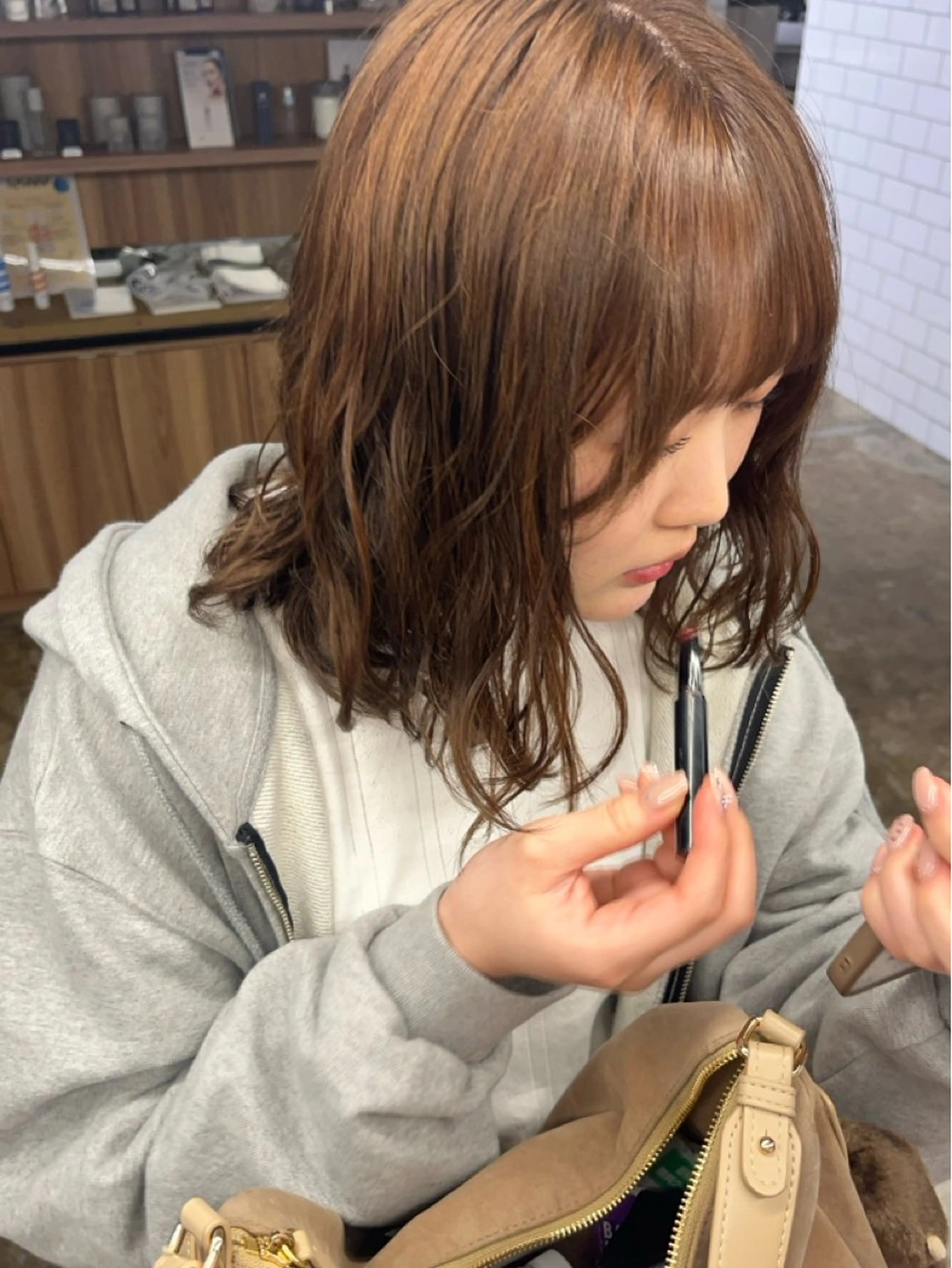 ショート カラー 坂下 かのんのヘアスタイル
