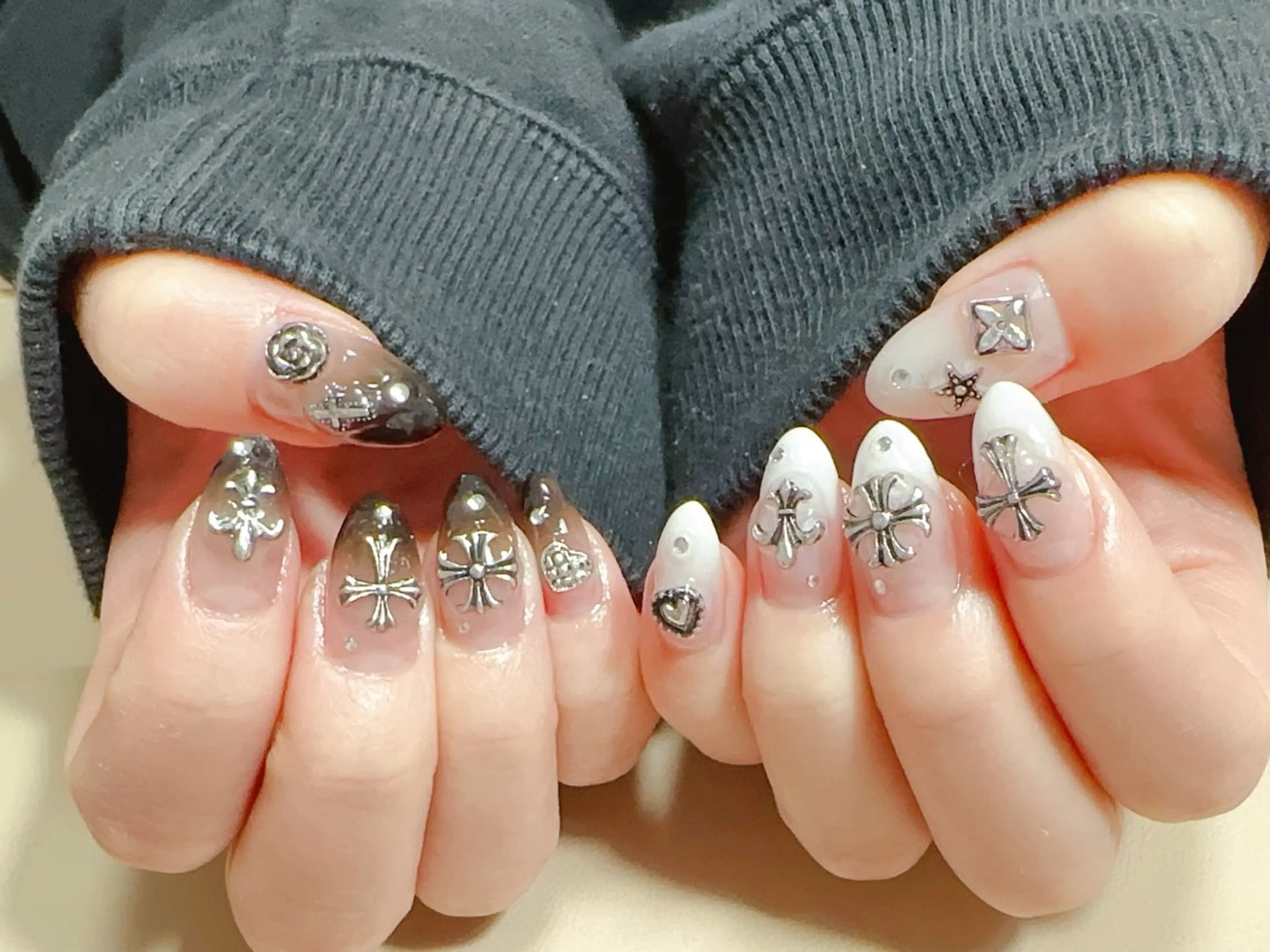 ネイル ハンドネイル NAIL CIRCLESのネイルデザイン
